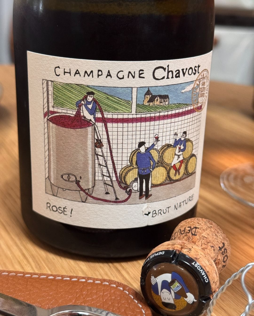 Heute wieder ein @champagnechavost , wie ich ihn kenne – diesmal der Rosé. Kein klassischer Rosé, sondern der typische Chavost-Ansatz: biodynamisch, ohne zugesetzten Schwefel, z… (5)