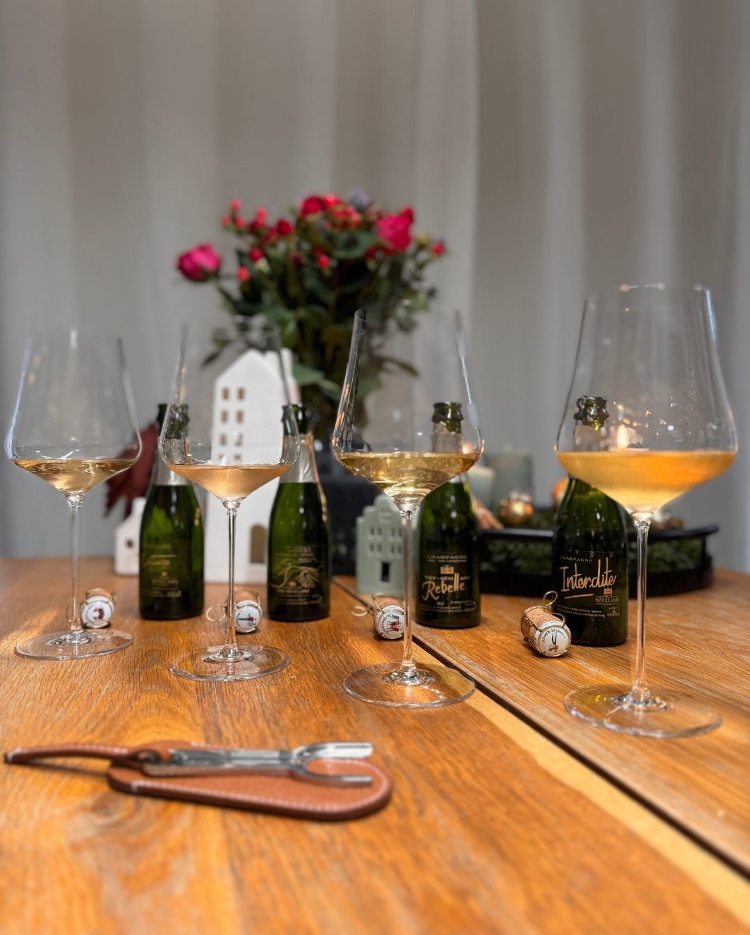 11 Flaschen aus dem @piotsevillano Adventskalender, aufgeteilt in 3 Flights, an einem Tag verkostet. Nicht als klassisches Tasting, sondern als bewusster Vergleich: gleiche Temp… (7)