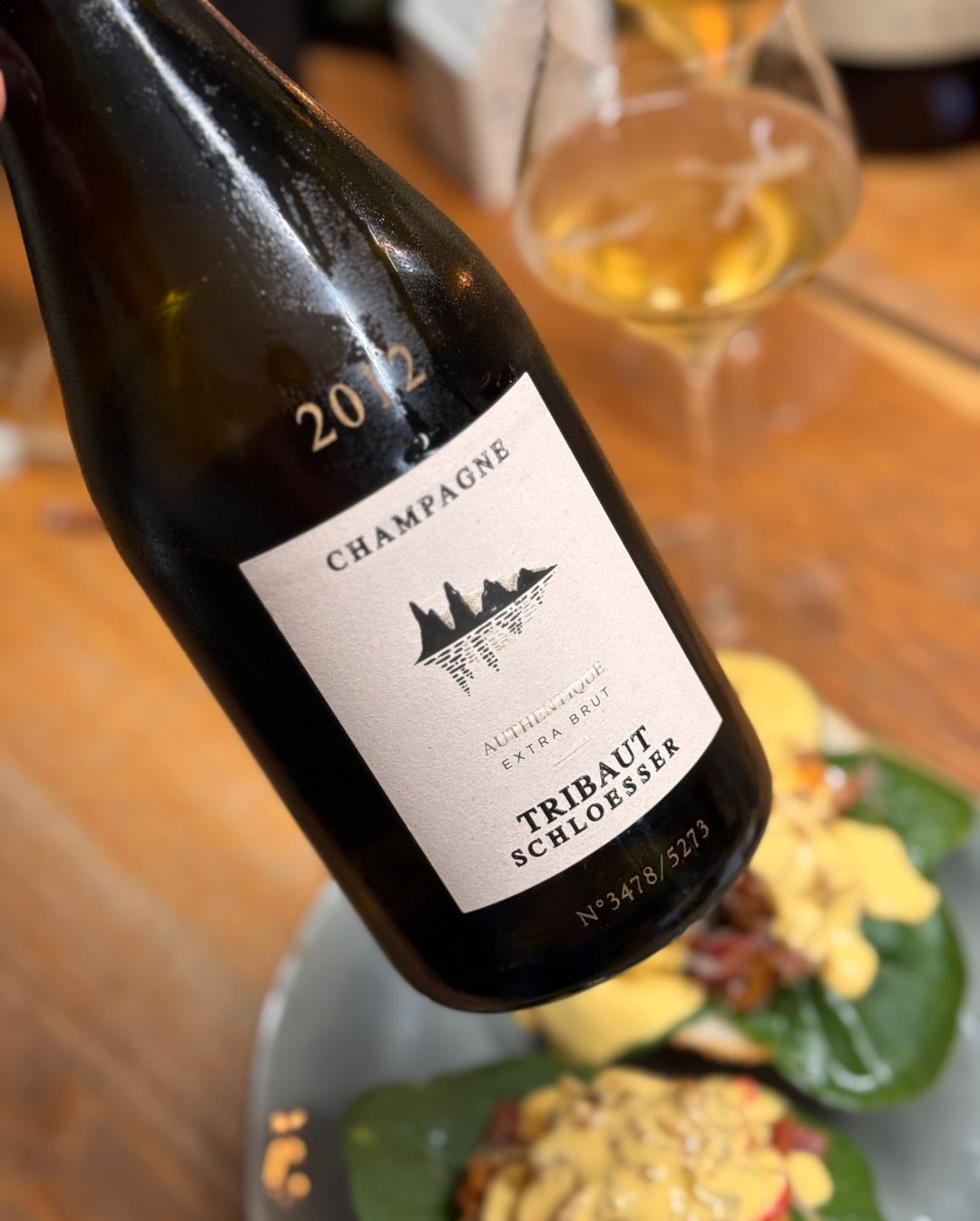 Wenn der Tag so beginnt wie heute, dann ist eigentlich alles gut :) Mit einem reichhaltigen Brunch mit der Familie und einem passenden Champagner dazu. Gemacht habe ich heute ei… (10)