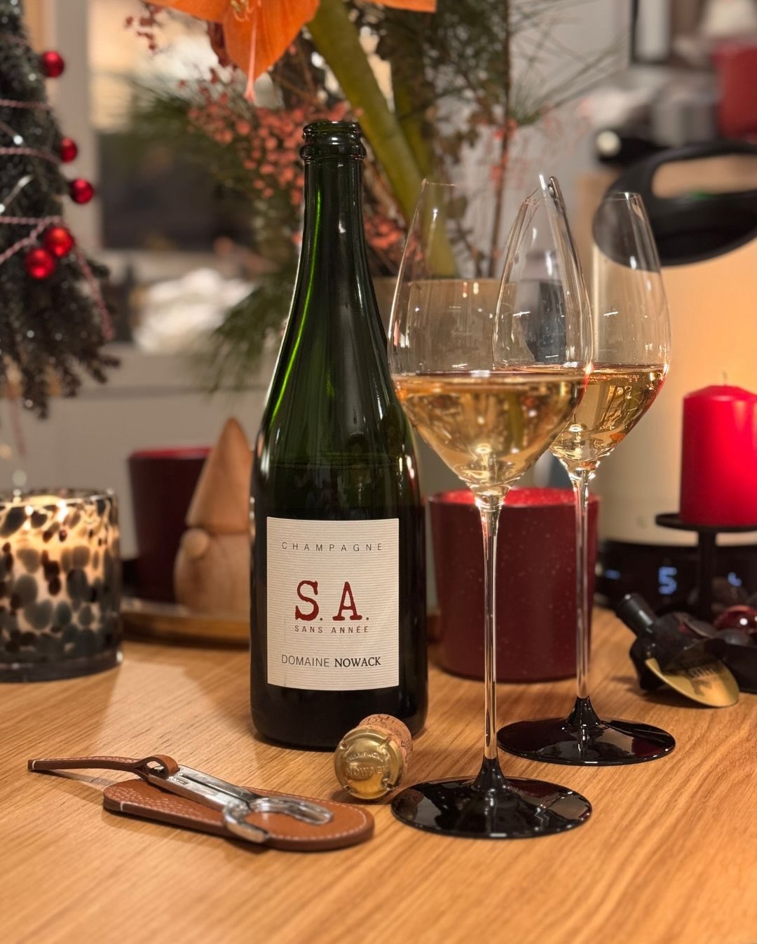 Heute kam die Flasche nicht von mir. Ich habe meist eine ziemlich klare Vorstellung davon, welche Champagner ich für welche Situation öffnen möchte. Und dann kam meine Tochter a… (1)