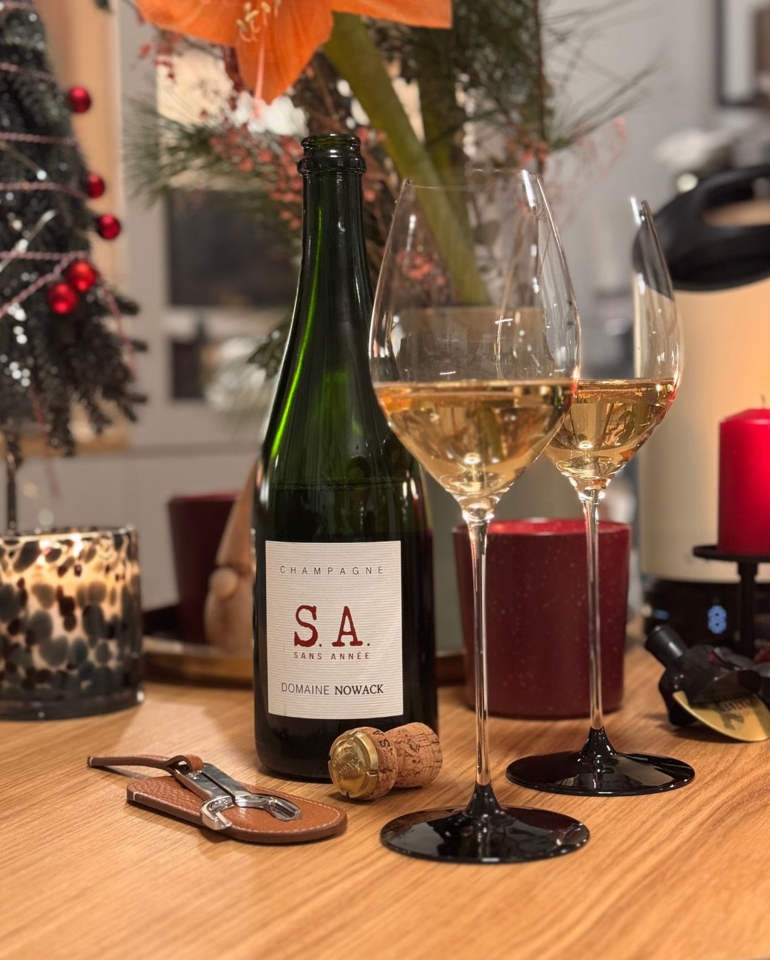 Heute kam die Flasche nicht von mir. Ich habe meist eine ziemlich klare Vorstellung davon, welche Champagner ich für welche Situation öffnen möchte. Und dann kam meine Tochter a… (6)