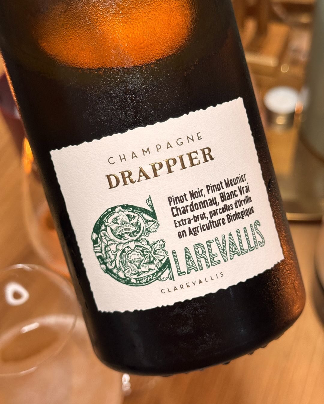 Der Clarevallis von @champagnedrappier war gestern die perfekte Flasche für gemütliche Weihnachtsvorbereitungen. Unaufgeregt, leise – und einfach als Begleiter des Abends mitgel… (7)