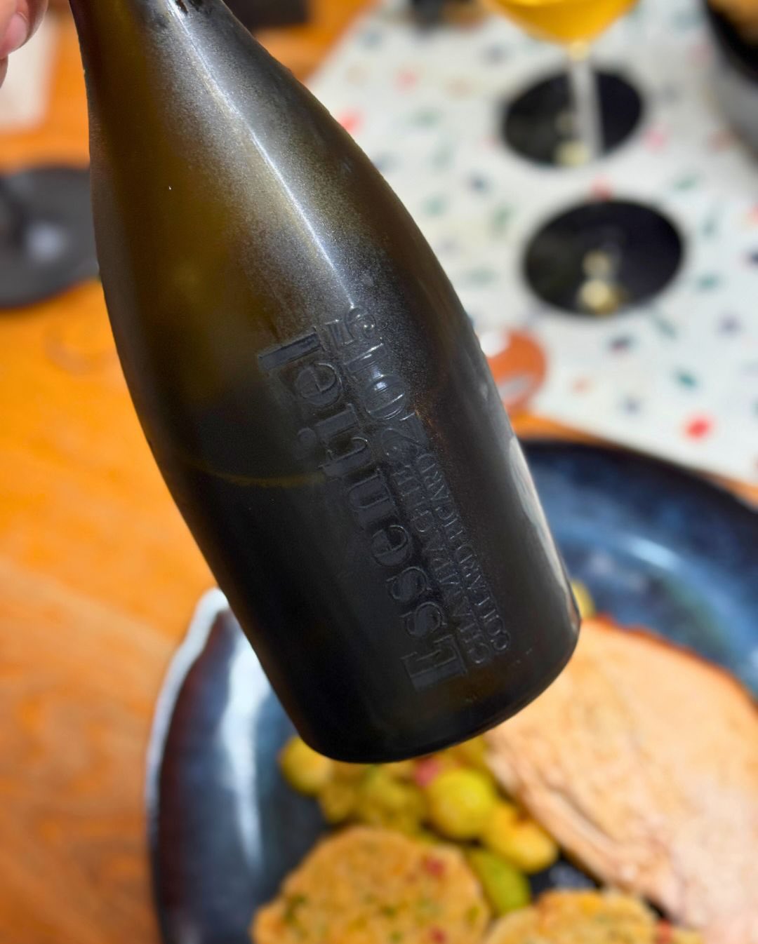 Dieses Jahr war der Essentiel 2015 von @champagnecollardpicard unser Begleiter zum Weihnachtsessen. Seit vielen Jahren gibt es bei uns am 25.12. Truthahn nach @gordongram , fris… (8)