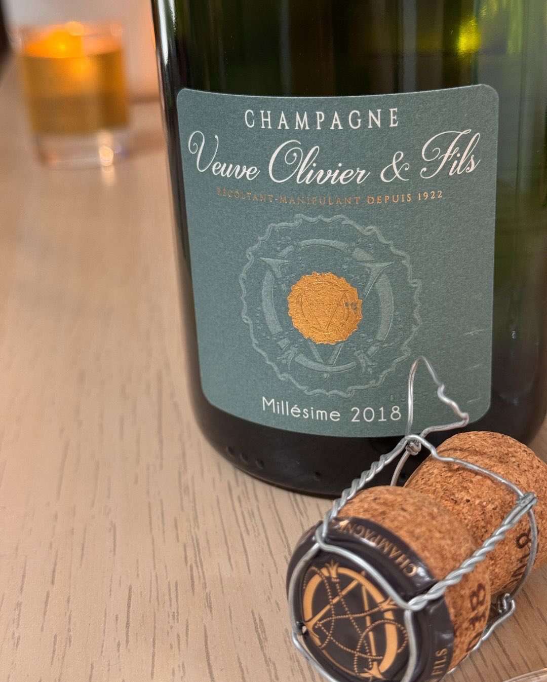 Ein gemütlicher Nachmittag mit ein bisschen Zeit für den @veuve_olivier_et_fils – Millésimé 2018, getrunken aus meinen @riedel_official Dom Pérignon Gläsern. 2018 war ein großzü… (5)