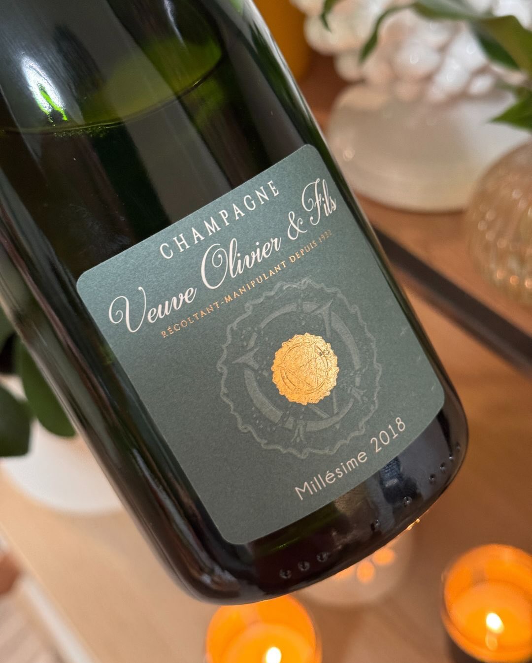Ein gemütlicher Nachmittag mit ein bisschen Zeit für den @veuve_olivier_et_fils – Millésimé 2018, getrunken aus meinen @riedel_official Dom Pérignon Gläsern. 2018 war ein großzü… (8)