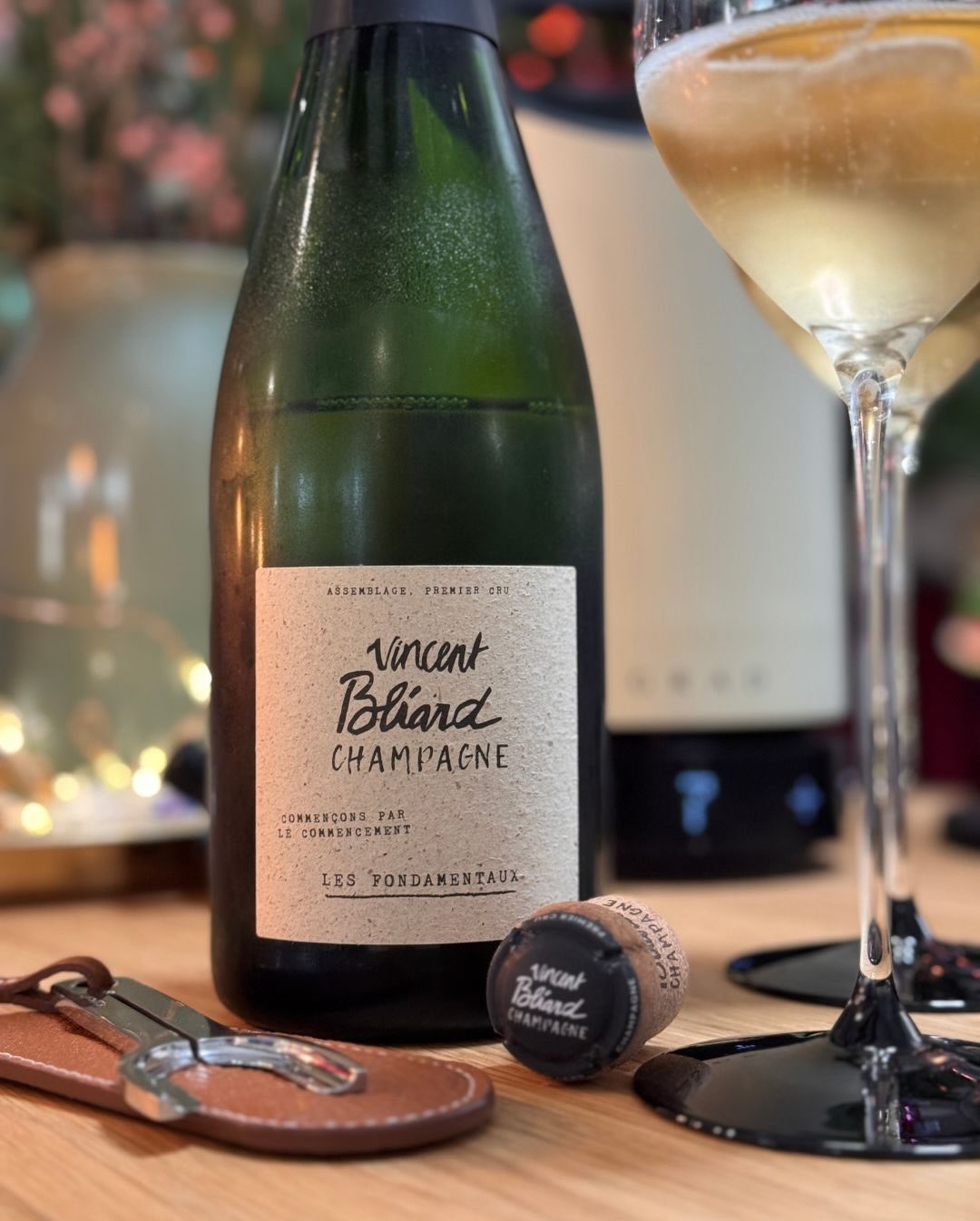 Der Vincent Bliard – Les Fondamentaux, den wir gestern geöffnet haben, ist genau die Art Champagner, die man nicht zwingend analysieren muss, während man sie trinkt. Er läuft ei… (6)