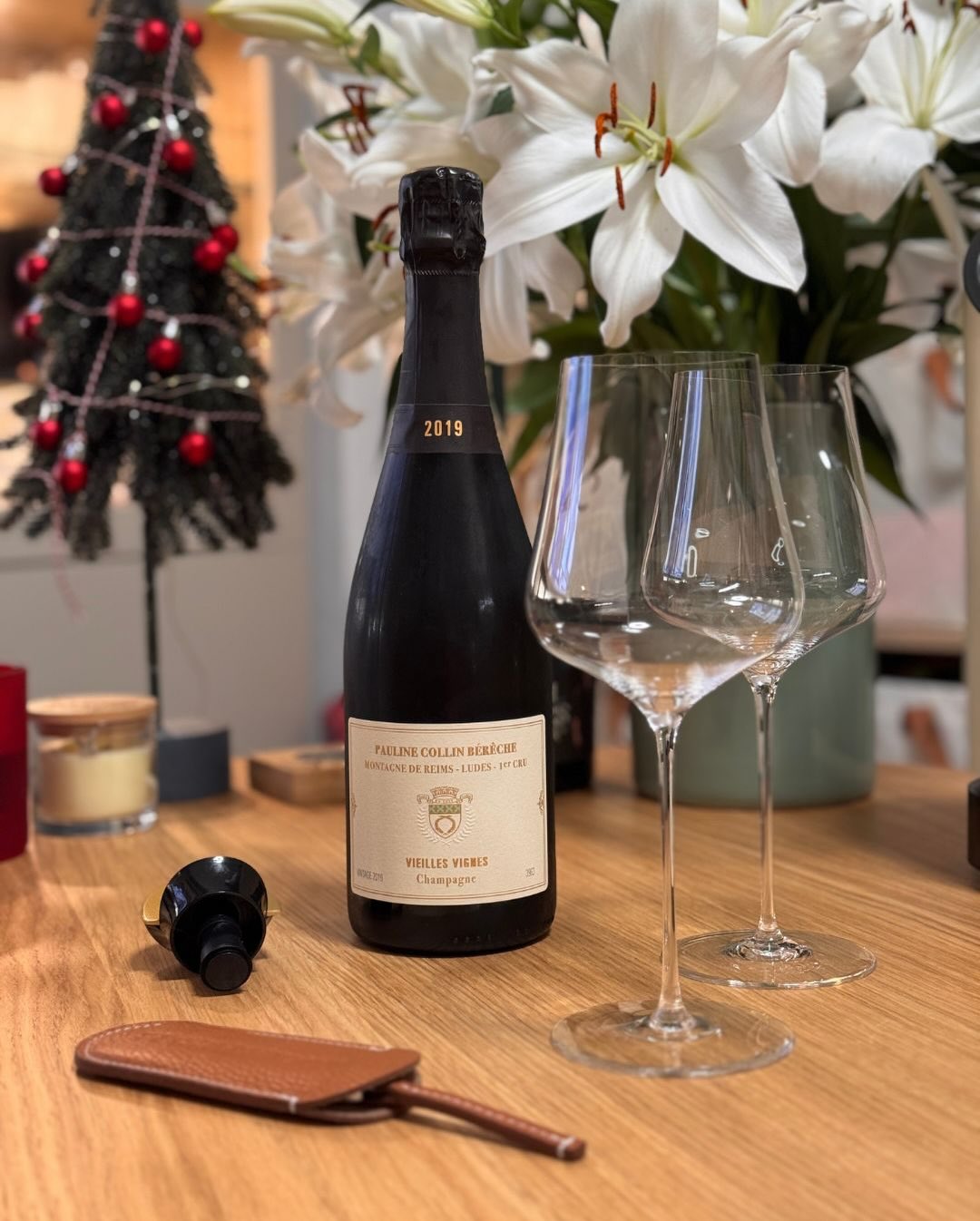 Gestern habe ich den Vieilles Vignes 2019 von @paulinecollinbereche geöffnet und war direkt begeistert von der ausgewogenen Cuvée. Pauline Collin ist die Tochter von Raphaël Bér… (3)