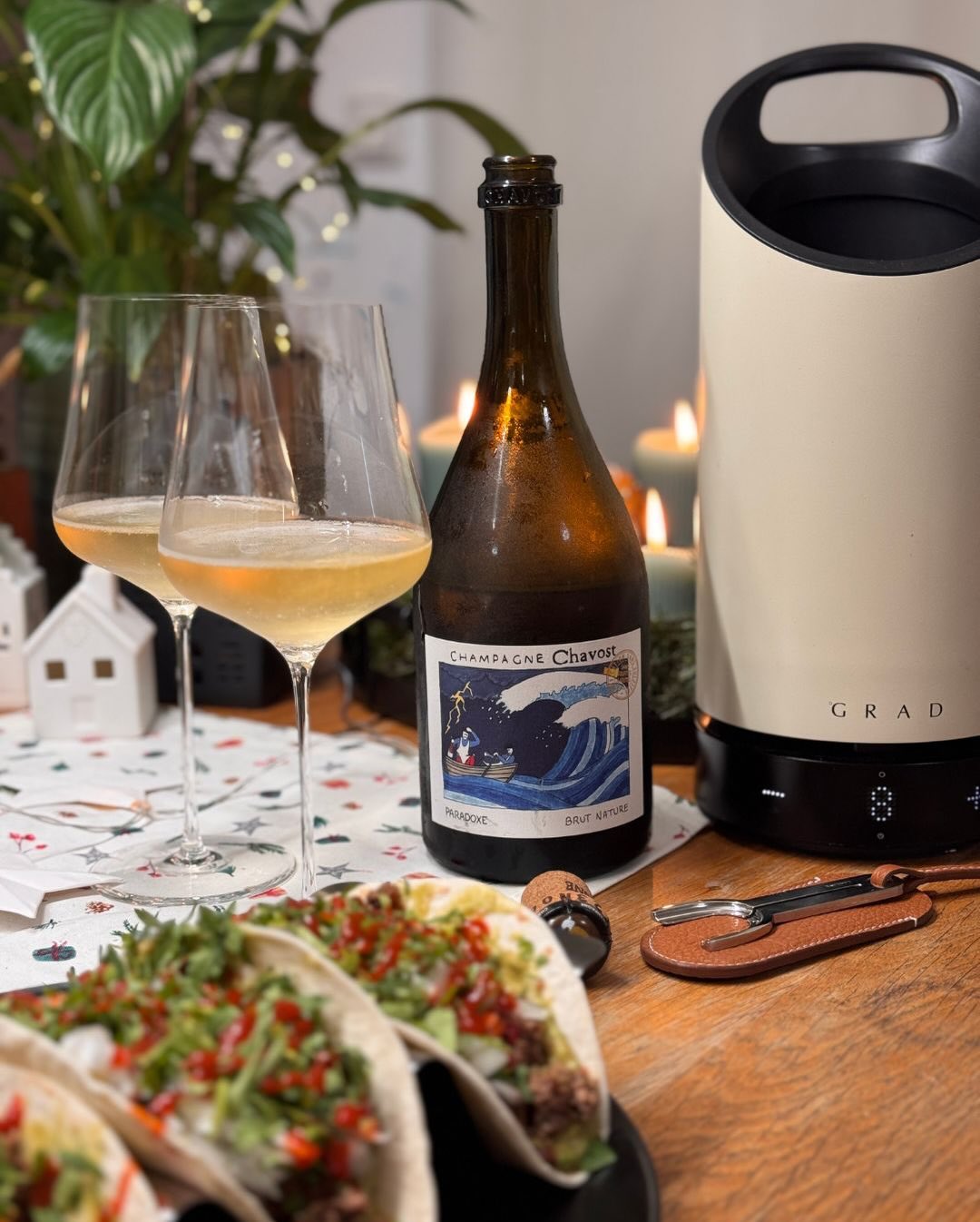 Der @champagnechavost – Paradoxe war für mich eine spannende, leicht fordernde Flasche – vor allem wegen seiner Hefenote. Im Glas zunächst deutlich geprägt von Autolyse: Hefe, B… (1)
