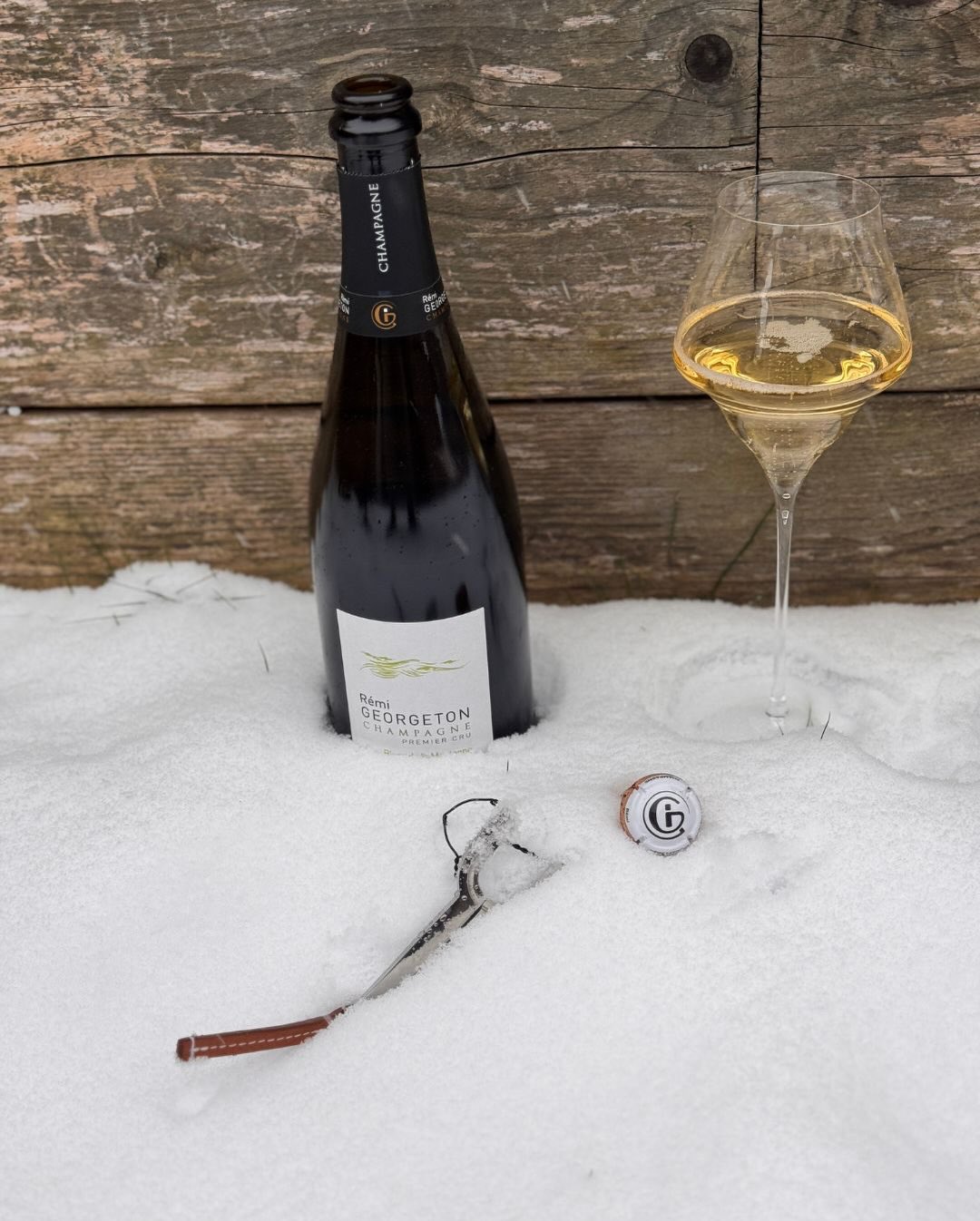 Schnee ist doch eine tolle Sache. Und wenn es bei uns endlich mal welchen gibt, der nicht nach wenigen Stunden wieder wegschmilzt, dann nutzen wir ihn gerne, um Champagner zu kü… (7)