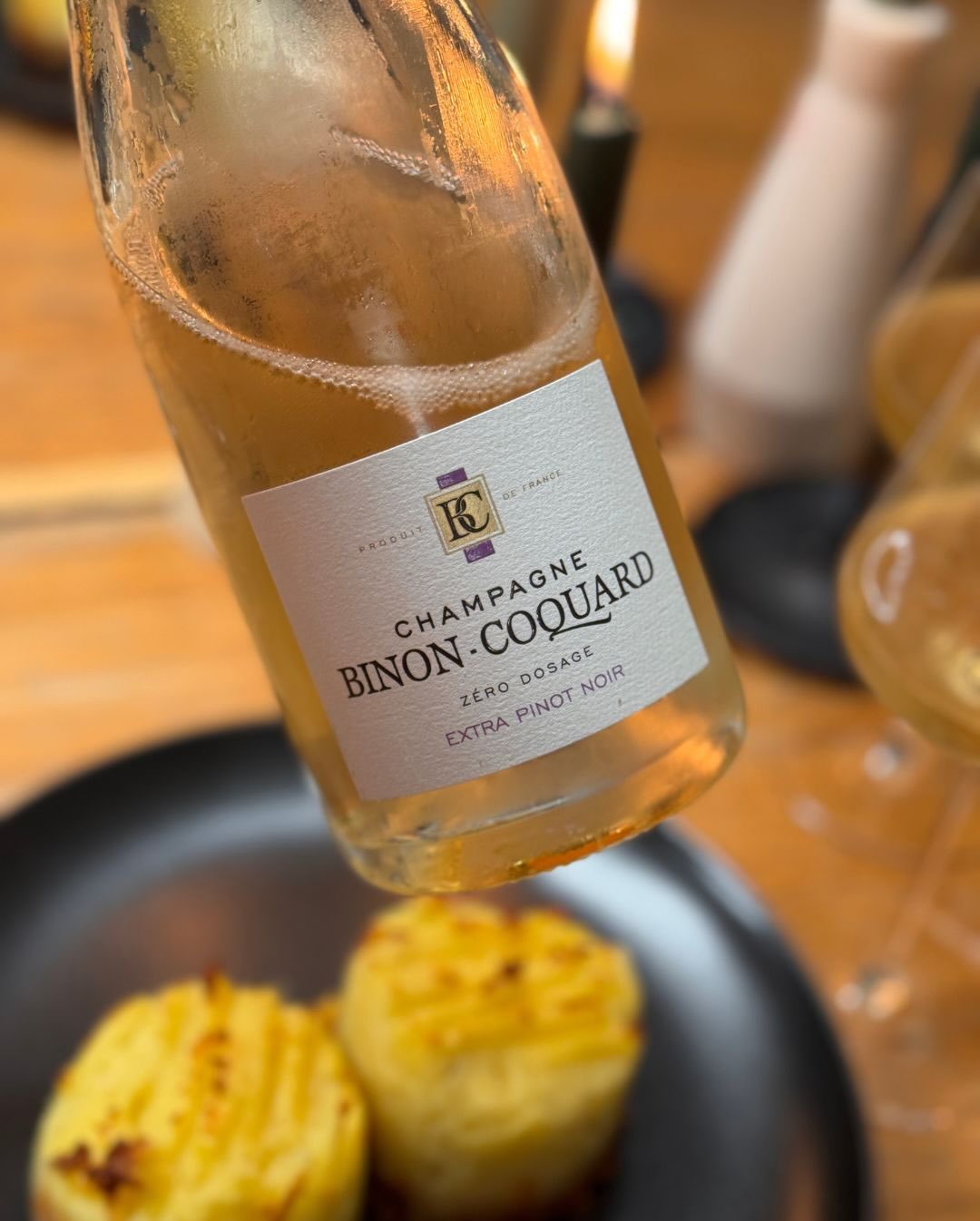 Wir kochen gut aber oft bodenständig und wenn ich dann das perfekte Pairing gefunden habe, bin ich immer wieder überrascht, wie gut Champagner hier passt. Gestern wieder bewiese… (7)