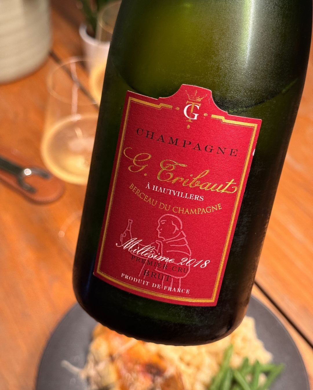 Manchmal muss es einfach „Comfort Food“ auf höchstem Niveau sein. 🍗🥂 Gestern Abend gab es kross gegrillte Hühnerbrust (natürlich mit Haut!), dazu hausgemachte Spätzle und Prin… (10)