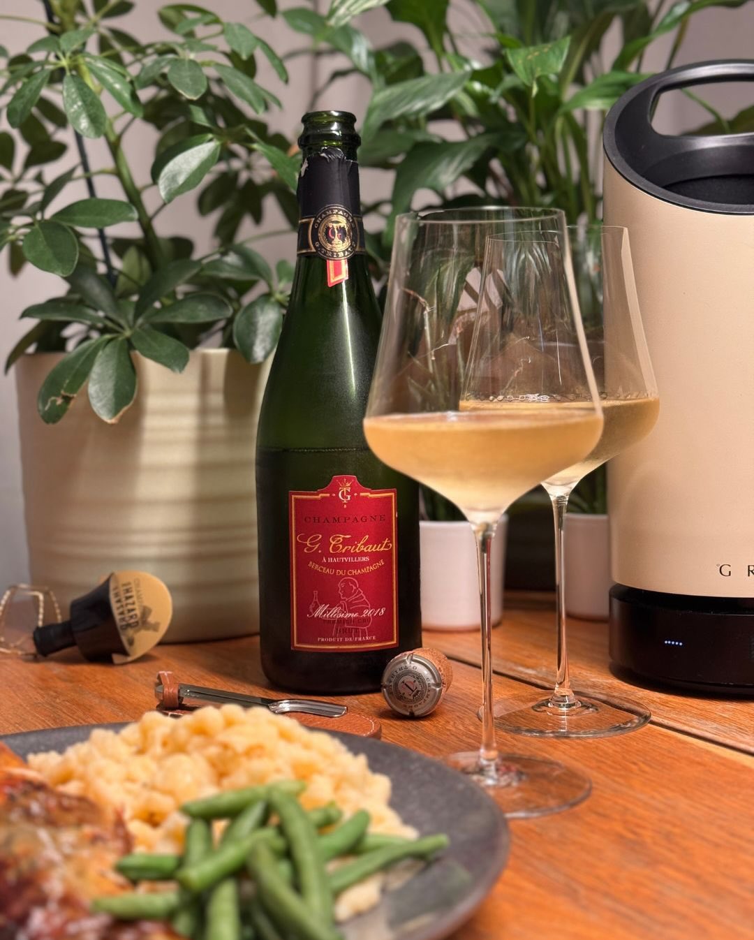 Manchmal muss es einfach „Comfort Food“ auf höchstem Niveau sein. 🍗🥂 Gestern Abend gab es kross gegrillte Hühnerbrust (natürlich mit Haut!), dazu hausgemachte Spätzle und Prin… (4)