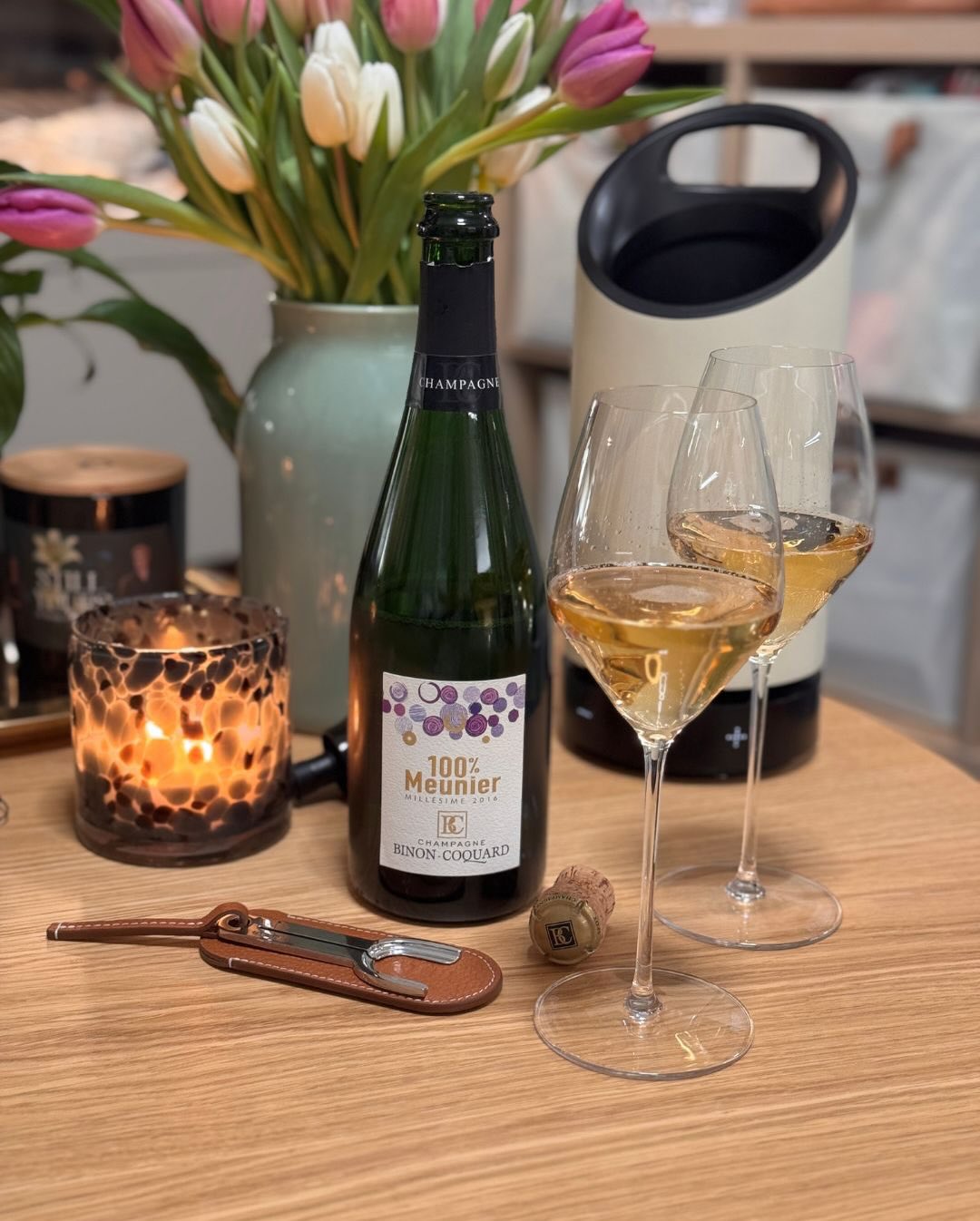 Erdbeermarmelade, Quittengelee und ein Hauch von Kakao – wer bei Meunier nur an „einfache Frucht“ denkt, sollte mal den Millésime 2016 von @champagnebinoncoquard probieren - wen… (7)