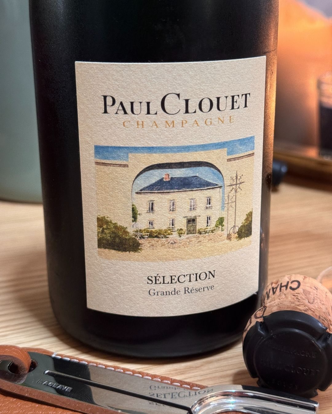Wer @bonnaireclouet liebt, kommt an Paul Clouet nicht vorbei. Auch wenn die Weine technisch gesehen in Cramant gemacht werden, schlägt das Herz dieser Sélection ganz klar in Bou… (7)