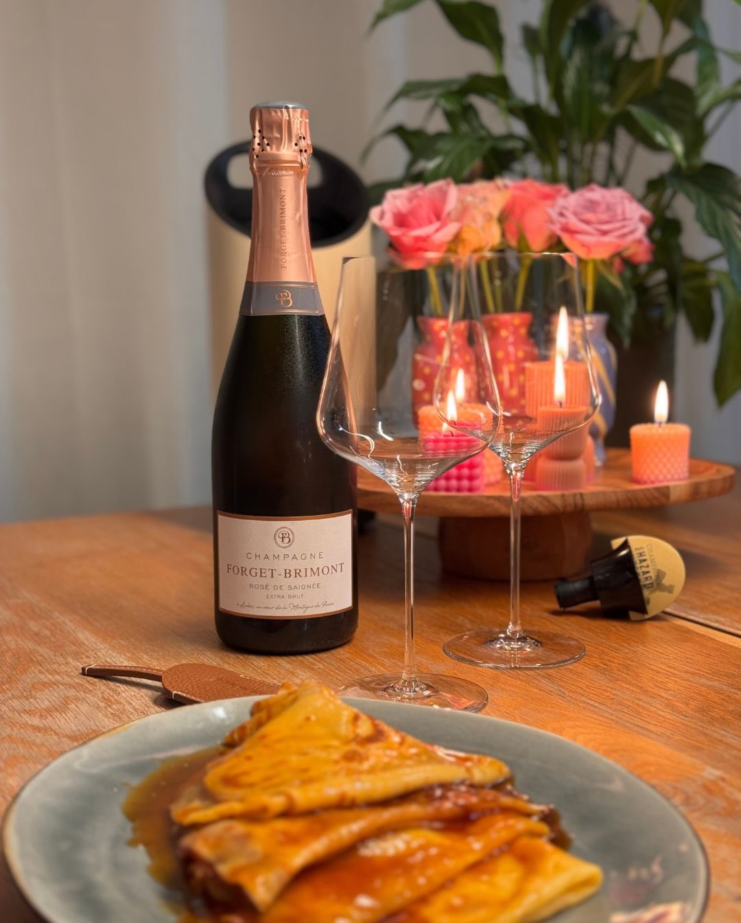 Gestern habe ich auf Instagram was gelernt: In Frankreich war „La Chandeleur“ – der offizielle Tag der Crêpe. Und weil man Traditionen feiern muss, wurde der Abendplan kurzerhan… (3)