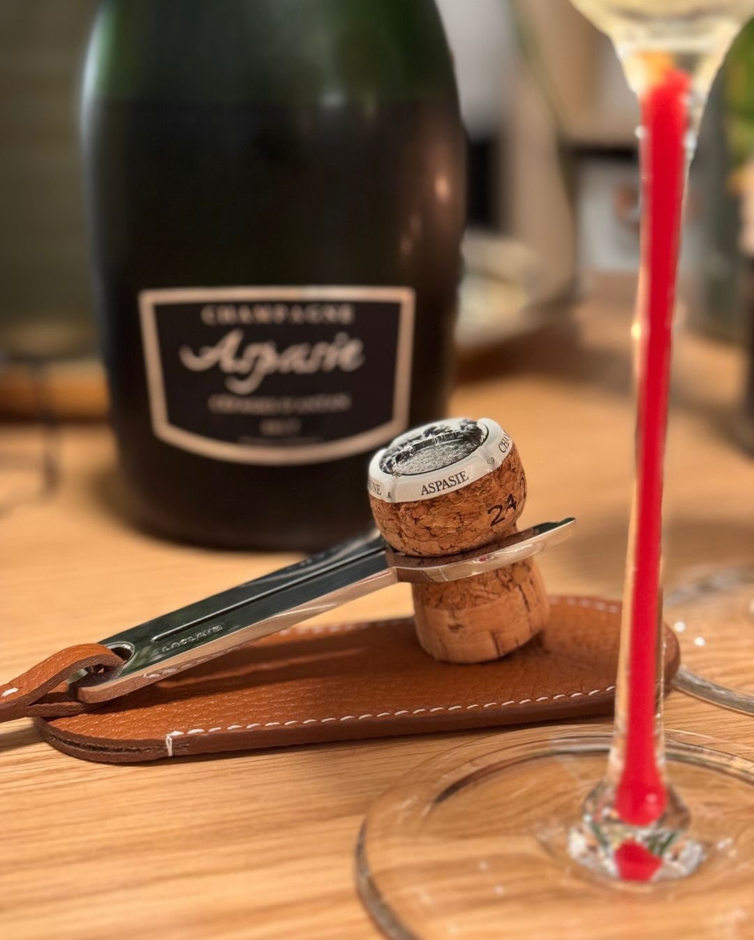 Heute gibt es mit dem Cépages d’Antan von @champagneaspasie mal einen kleinen Exkurs abseits von Chardonnay, Pinot Noir und Pinot Meunier. Hier geht es nicht um die großen Drei … (10)