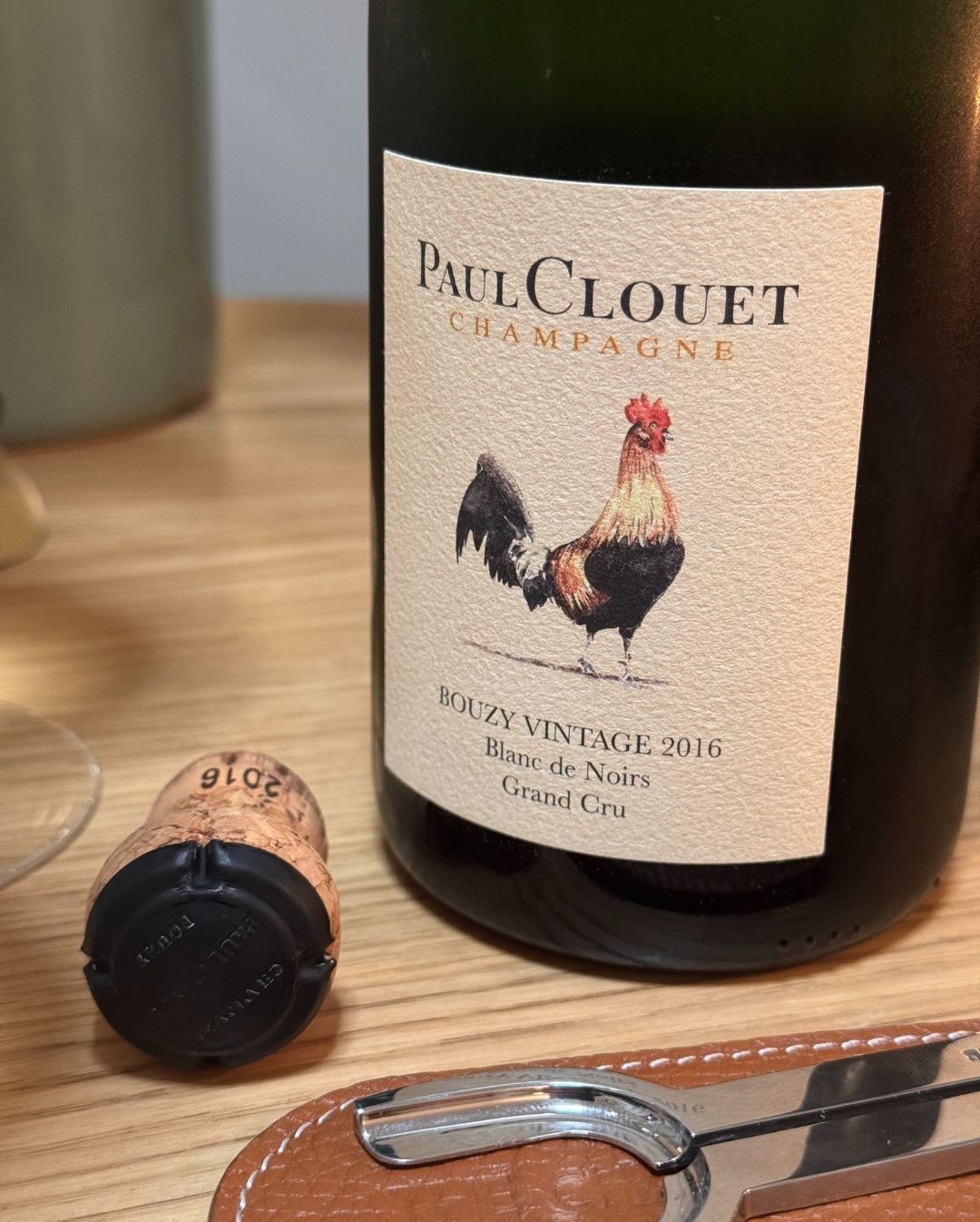 Bouzy Grand Cru ist die unangefochtene Heimat des Pinot Noir – und der 2016er Vintage von @bonnaireclouet ist die ultimative Hommage an dieses Terroir. Bei Paul Clouet gilt d… (5)