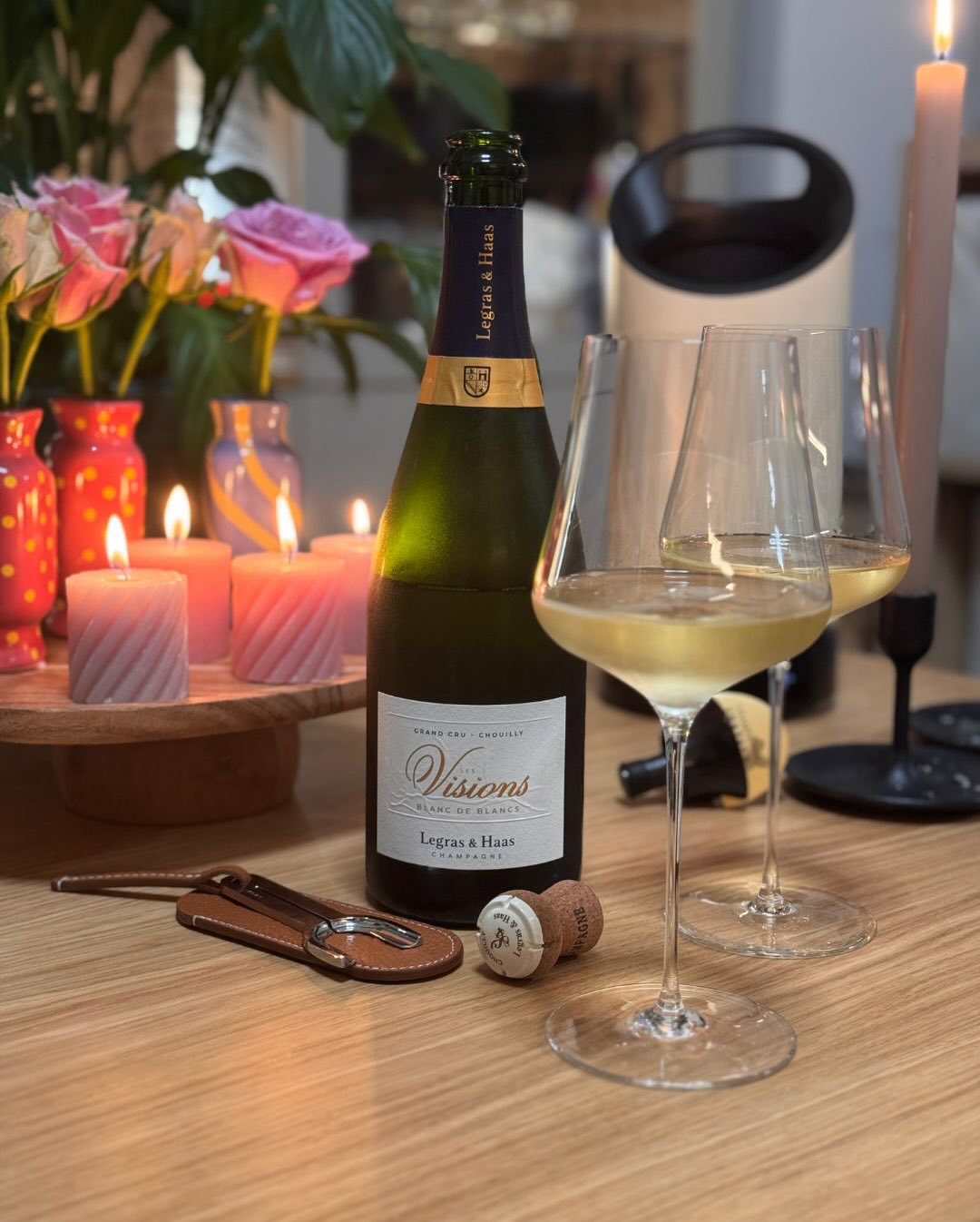 Chouilly ist in der Côte des Blancs oft für seine etwas „großzügigeren“ und cremigeren Chardonnays bekannt. Aber @legras_haas zeigt mit dem „Les Visions“, dass man in diesem Gra… (1)