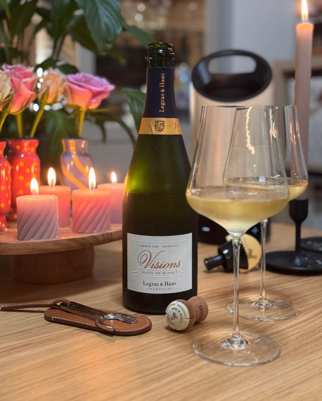 Chouilly ist in der Côte des Blancs oft für seine etwas „großzügigeren“ und cremigeren Chardonnays bekannt. Aber @legras_haas zeigt mit dem „Les Visions“, dass man in diesem Gra… (4)