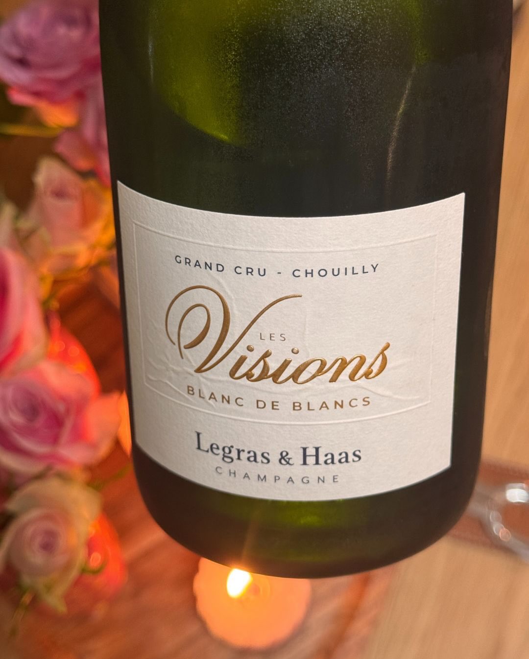 Chouilly ist in der Côte des Blancs oft für seine etwas „großzügigeren“ und cremigeren Chardonnays bekannt. Aber @legras_haas zeigt mit dem „Les Visions“, dass man in diesem Gra… (8)