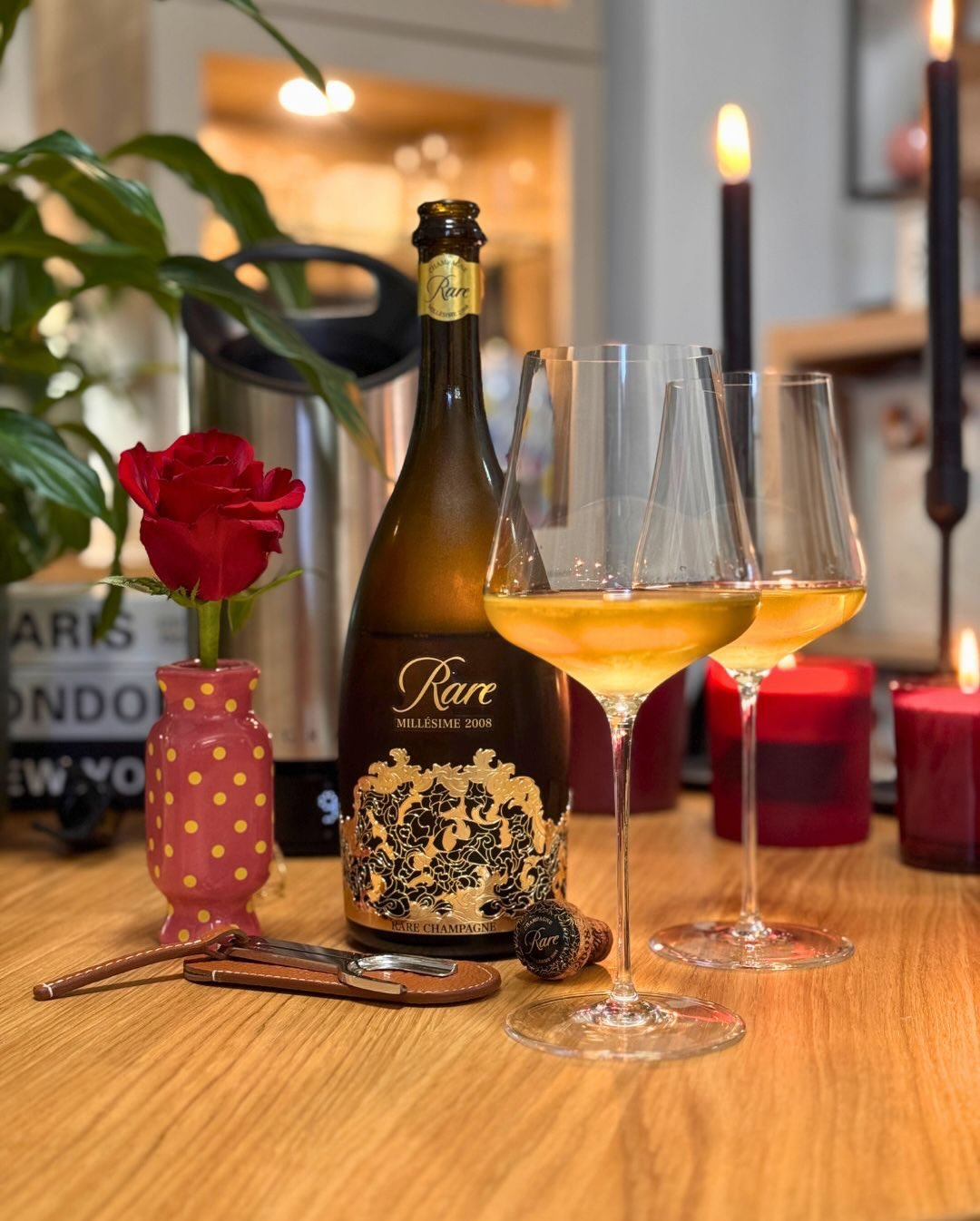 Ich gebe zu: Ich hatte heute kurz Sorge. Mit einer leichten Erkältung im Nacken hatte ich Angst, dieses aromatische Schwergewicht zu „verpassen“. Aber der @rarechampagne_officia… (1)