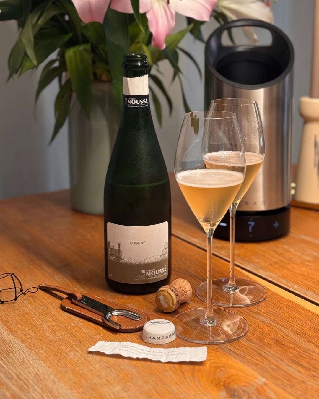 Erinnert ihr euch noch an den L’Orage den ich Anfang November gepostet hatte? Heute blicke ich tiefer in das Repertoire von @champagne_mousse und öffne eine Flasche, die das wah… (9)