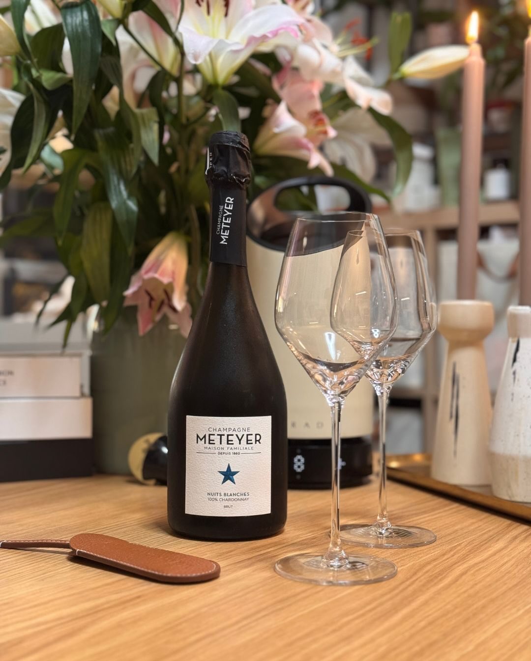 Ich habe mich in den letzten Monaten fast durch das gesamte Portfolio von @champagne_meteyer probiert und ich muss ehrlich sagen: Der Nuits Blanches 2019 hat mich von allen am m… (3)