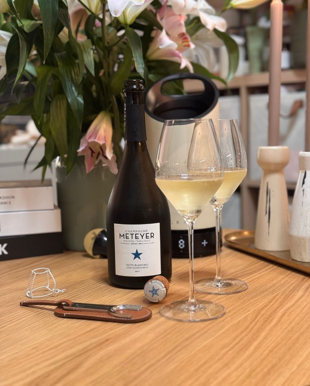 Ich habe mich in den letzten Monaten fast durch das gesamte Portfolio von @champagne_meteyer probiert und ich muss ehrlich sagen: Der Nuits Blanches 2019 hat mich von allen am m… (7)