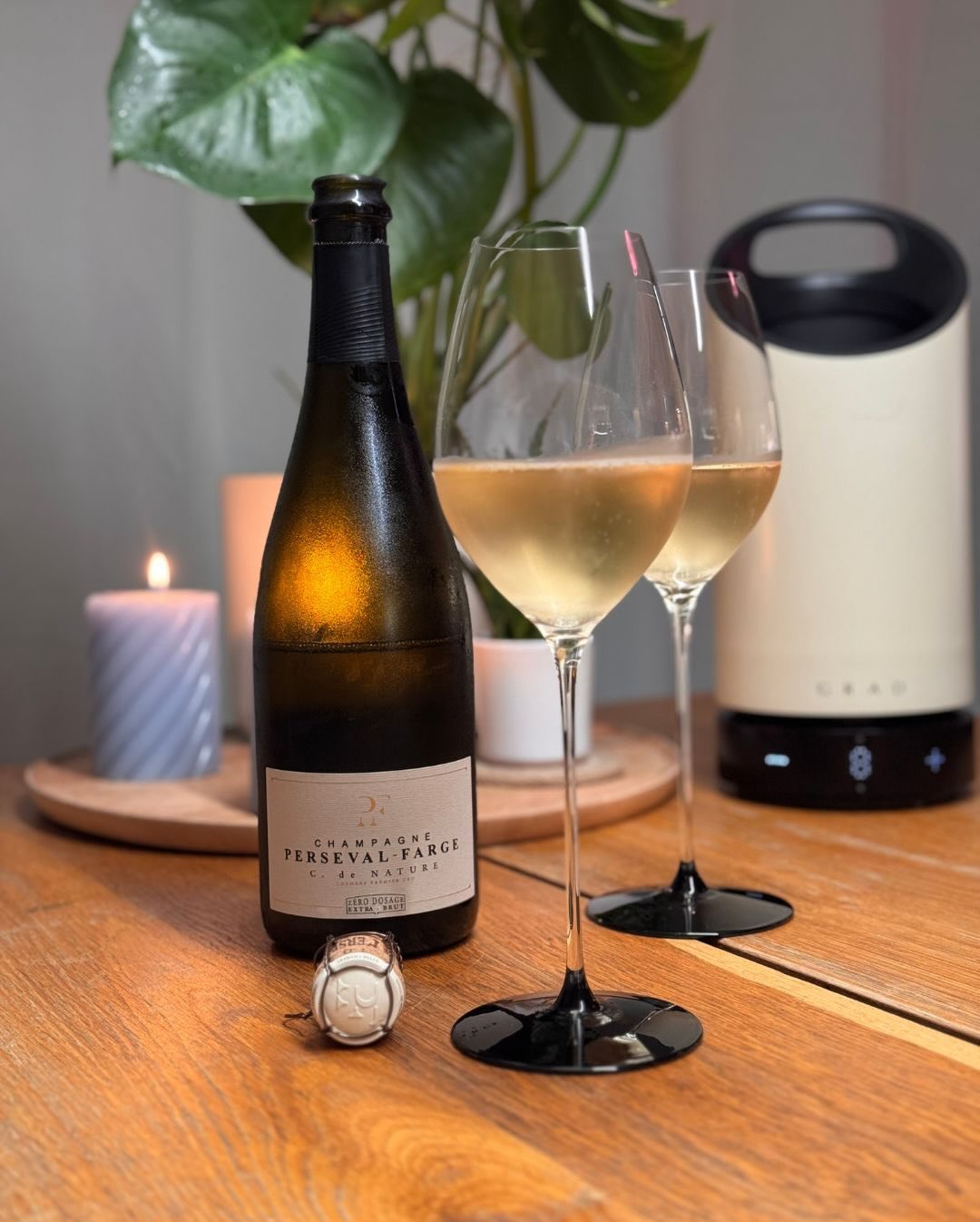 Das große Finale: Station 10 von 10. 🥂✨ Heute schließe ich ein Kapitel, das mich über die letzten Monate intensiv begleitet hat. Mit der Cuvée de Nature steht die letzte Flasch… (1)