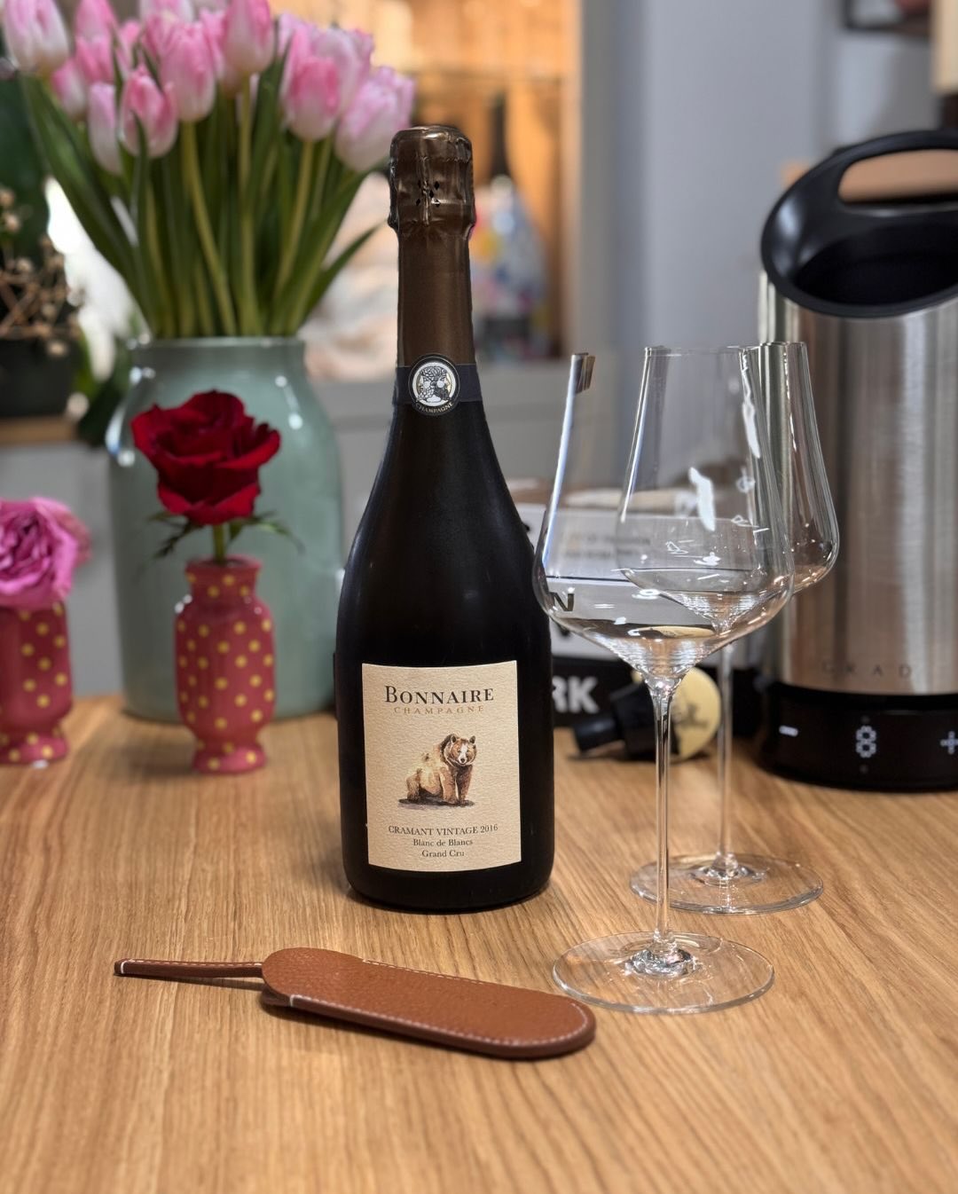 Wer 100 % Chardonnay liebt, kommt an den Grand-Cru-Lagen von Cramant an der nördlichen Côte des Blancs nicht vorbei. Das Dorf ist berühmt für Weine mit enormer aromatischer Kraf… (3)