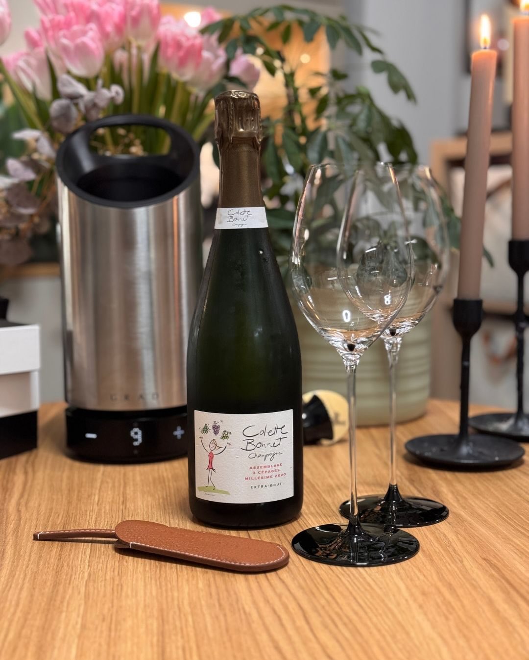 Gestern hatte ich mal wieder einen echten Geheimtipp: Den „Assemblage 3 Cépages“ Millésime 2020 von @champagnecolettebonnet . Colette Bonnet bewirtschaftet gerade einmal 2,24 He… (3)