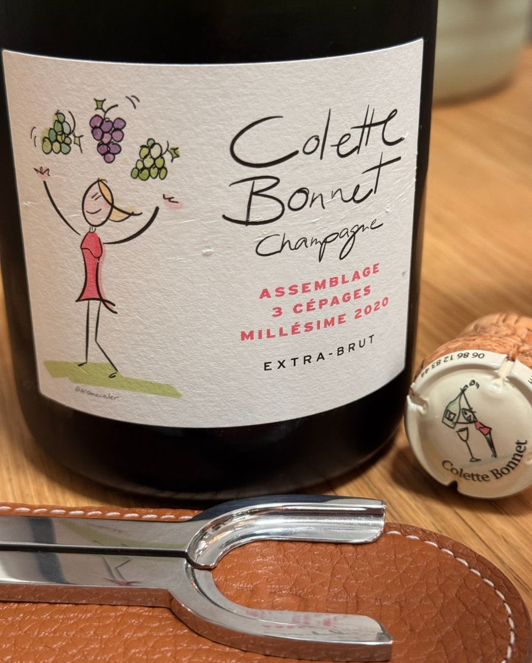 Gestern hatte ich mal wieder einen echten Geheimtipp: Den „Assemblage 3 Cépages“ Millésime 2020 von @champagnecolettebonnet . Colette Bonnet bewirtschaftet gerade einmal 2,24 He… (5)