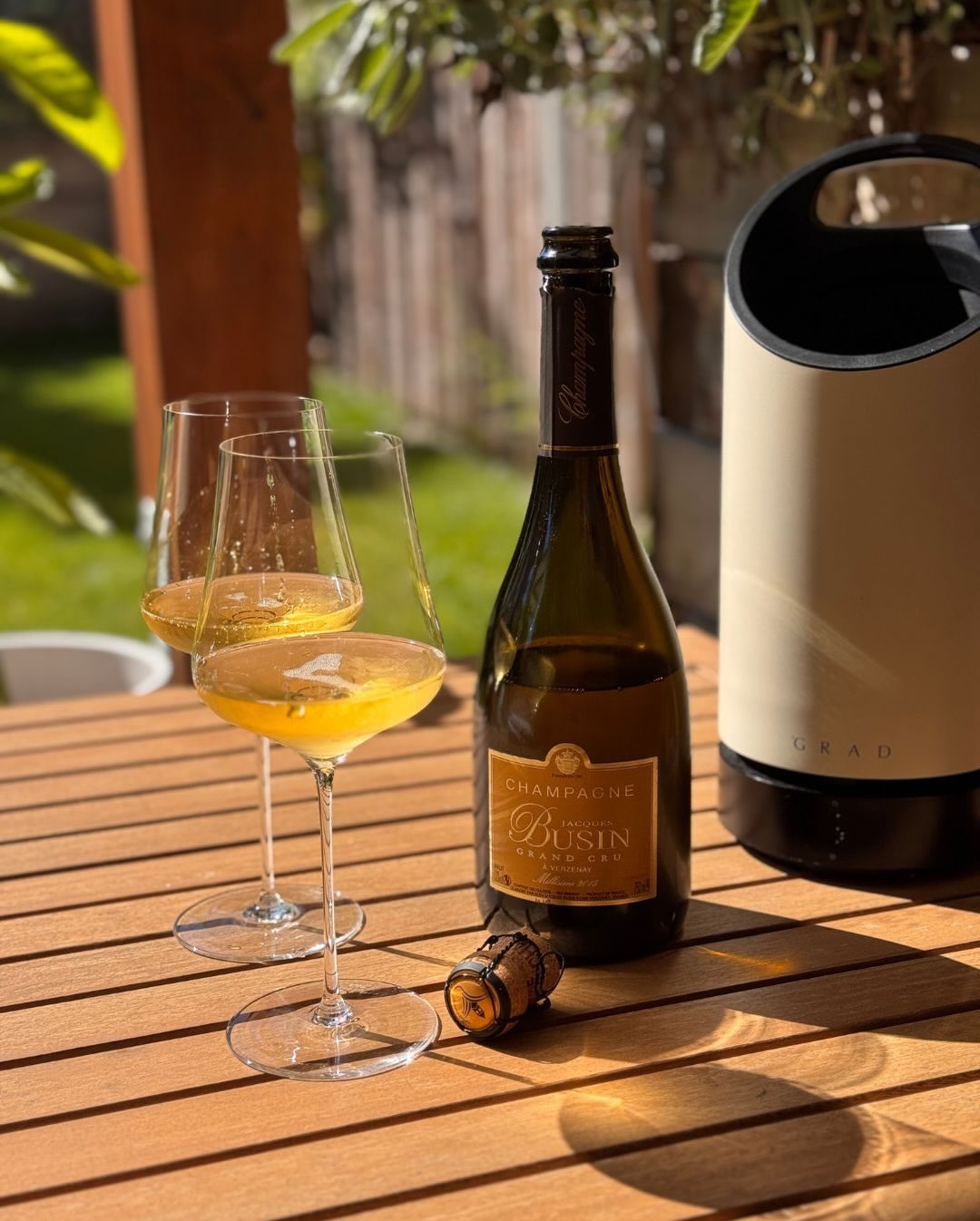 Erinnert ihr euch noch an den @champagnejacquesbusin – Millésime 2015 Grand Cru? Ich hatte diesen kraftvollen Champagner aus Verzenay letztes Jahr schon einmal. Damals im auslad… (5)