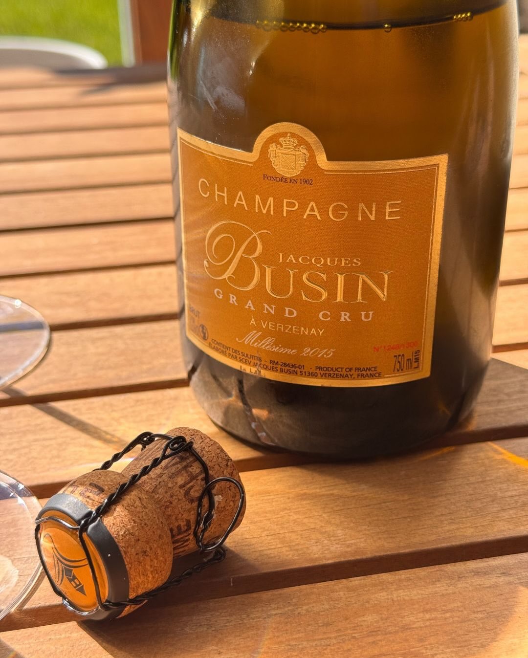 Erinnert ihr euch noch an den @champagnejacquesbusin – Millésime 2015 Grand Cru? Ich hatte diesen kraftvollen Champagner aus Verzenay letztes Jahr schon einmal. Damals im auslad… (7)