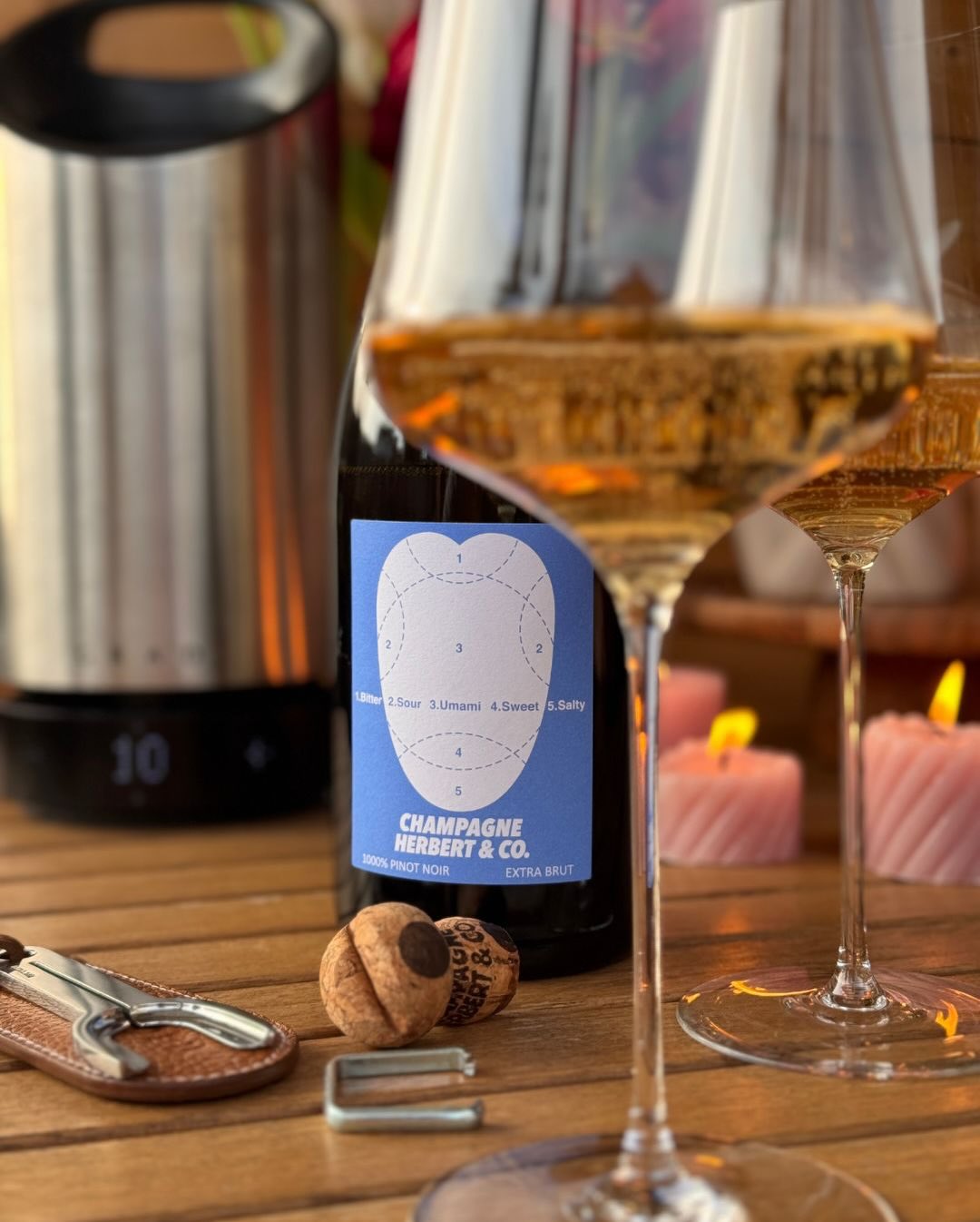 Heute gibts den 1000% Pinot Noir von @champagne_herbertandco . Von diesem kleinen, feinen Haus (geführt von @thomas___herbert und @charlottehbrt_ in Rilly-la-Montagne) hatte ich… (6)