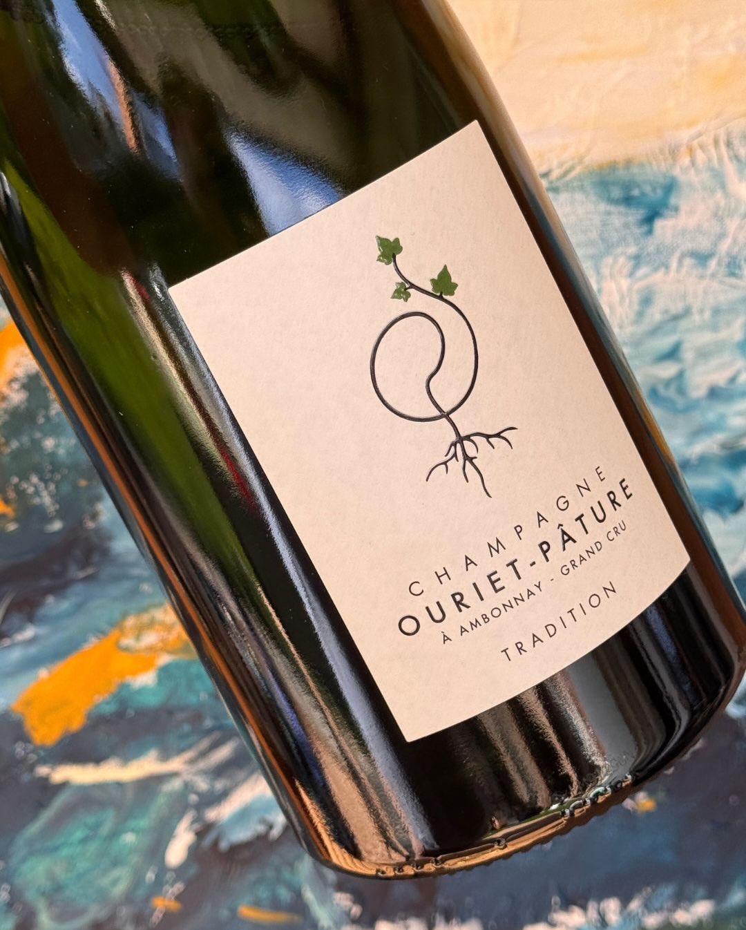 Samstag mittag, Sonne scheint, und der Tag ist noch lang – da darf es ruhig mal eine Magnum sein! 😅 Spontan in Deutschland entdeckt und natürlich mitgenommen: die @champagneour… (10)