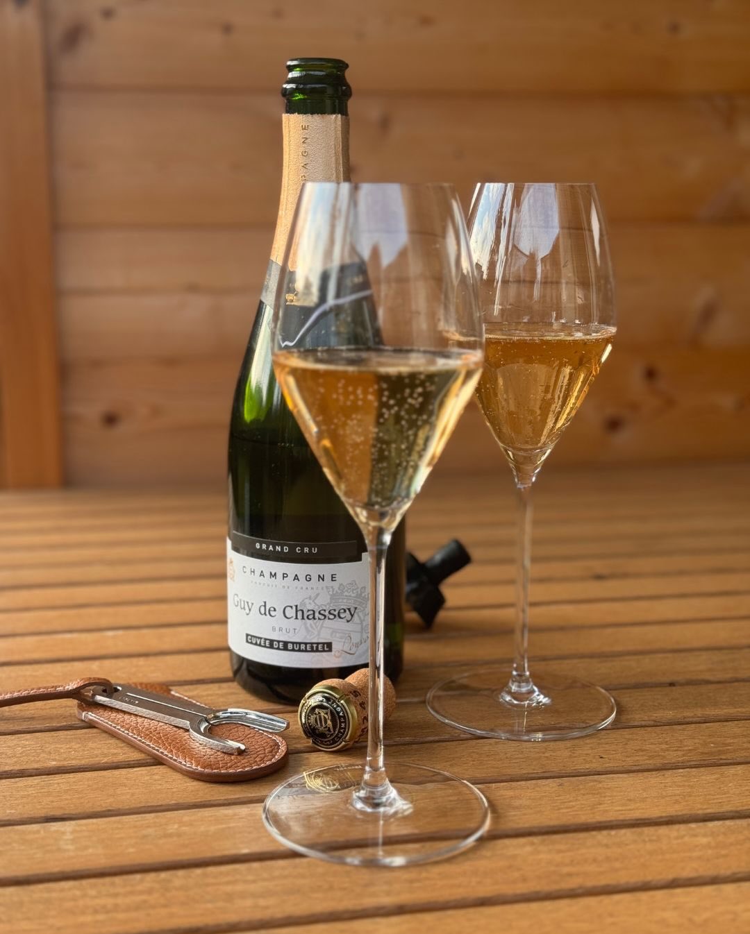 Von @champagneguydechassey hatte ich ja nun schon ein paar Flaschen im Glas – und bisher waren alle sehr solide und haben durchweg richtig Spaß gemacht. Genauso die Cuvée de Bur… (7)