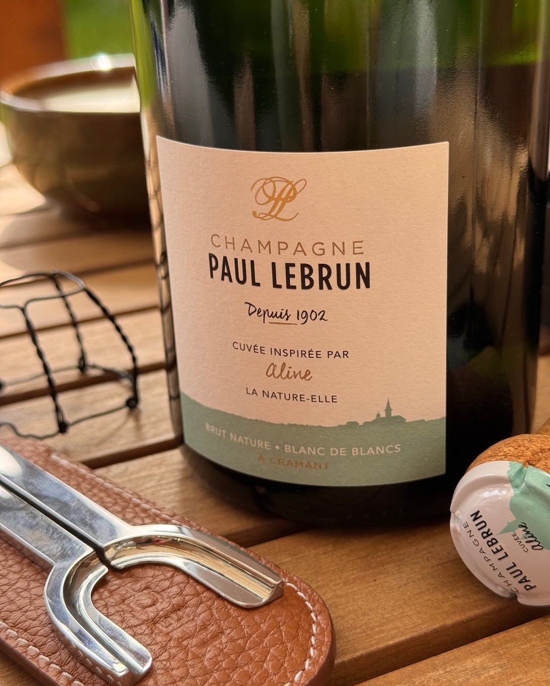 Paul Lebrun nennt seine Cuvée Aline auch „La Nature-Elle“ – ein Wortspiel, das perfekt zum Brut Nature passt. @champagnepaullebrun zeigt hier, was sechs Generationen Erfahrung b… (5)