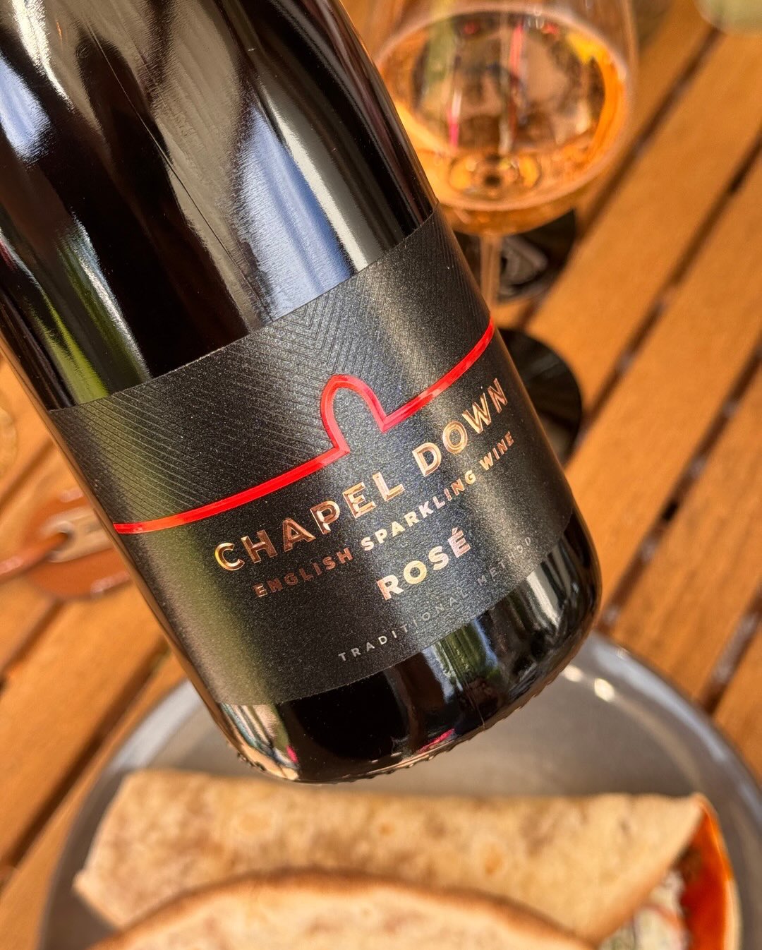 Was passiert, wenn deine Frau eine Leidenschaft für Großbritannien hat und der Geburtstag ansteht? Richtig – English Sparkling! 🍾 Ich habe es dieses Jahr ohnehin nicht geschaff… (9)
