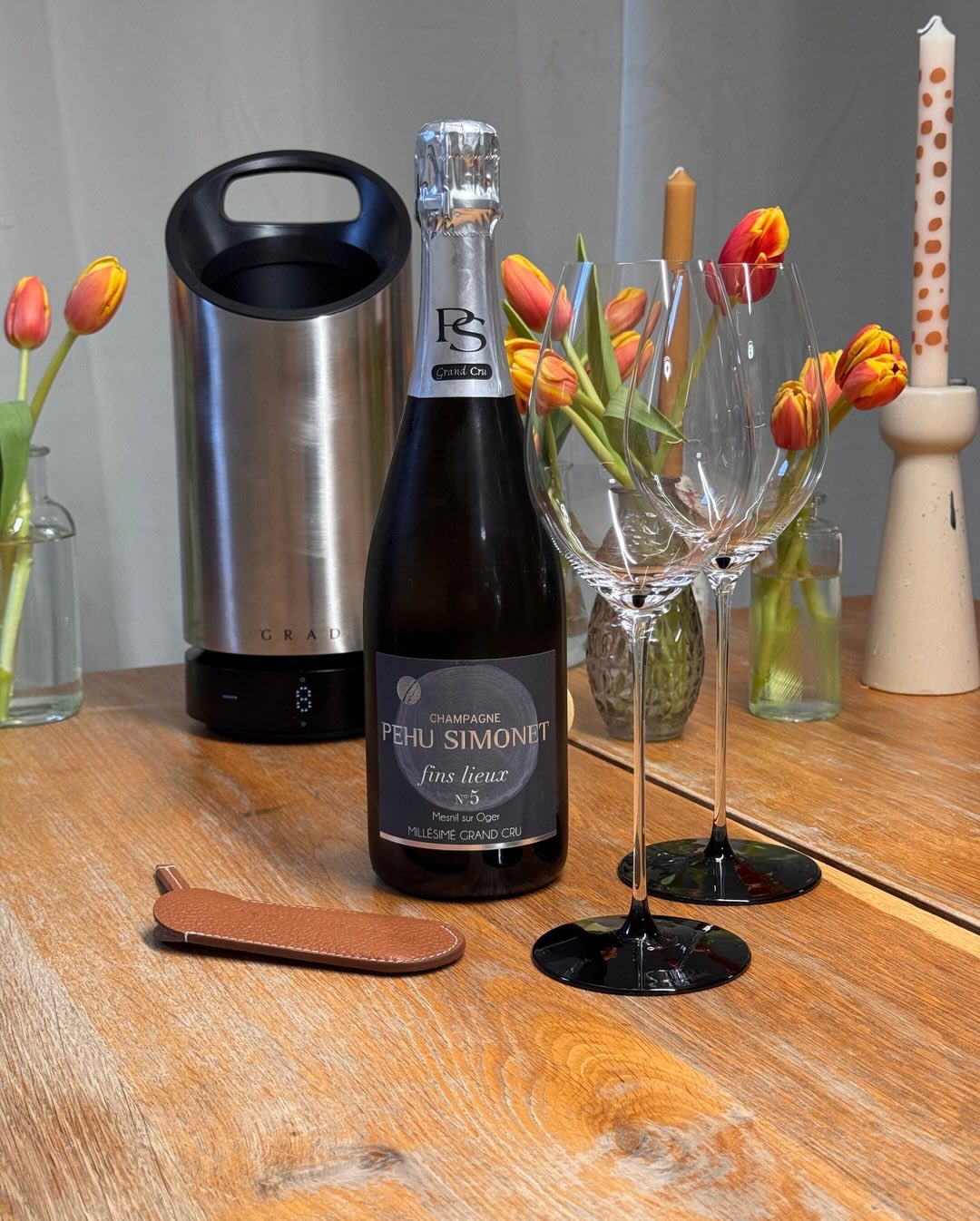 Diese Spannung die diese Flasche mit sich bring, macht den Fins Lieux No 5 von @champagne_pehusimonet so reizvoll. Eine reine Chardonnay-Interpretation aus einer der Spitzenlage… (3)