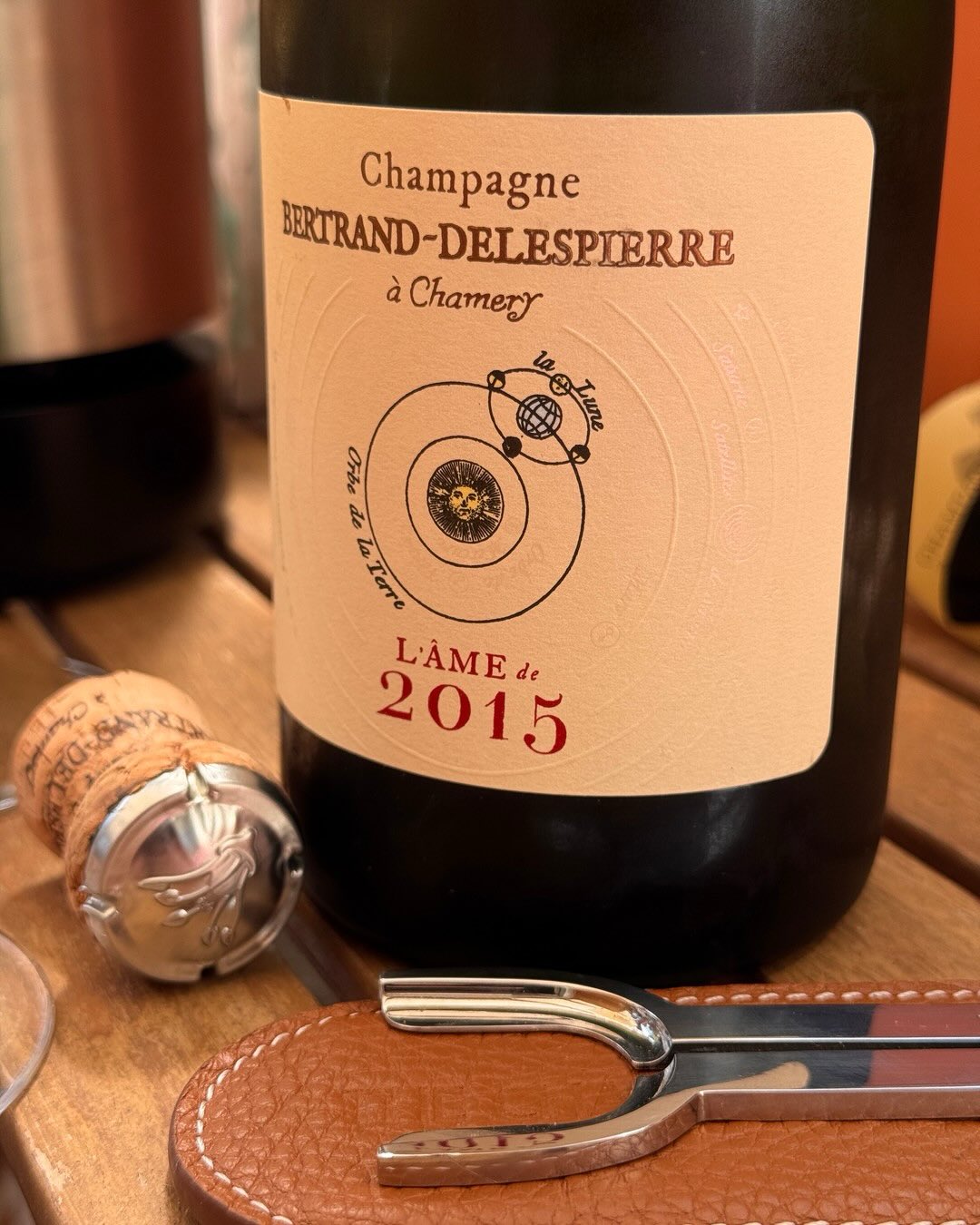 2015 war ein außergewöhnlicher Jahrgang für mich, persönlicher geht es kaum: das Geburtsjahr meiner Tochter. Für diesen Moment haben wir die Flasche geöffnet, und ich hätte kein… (5)