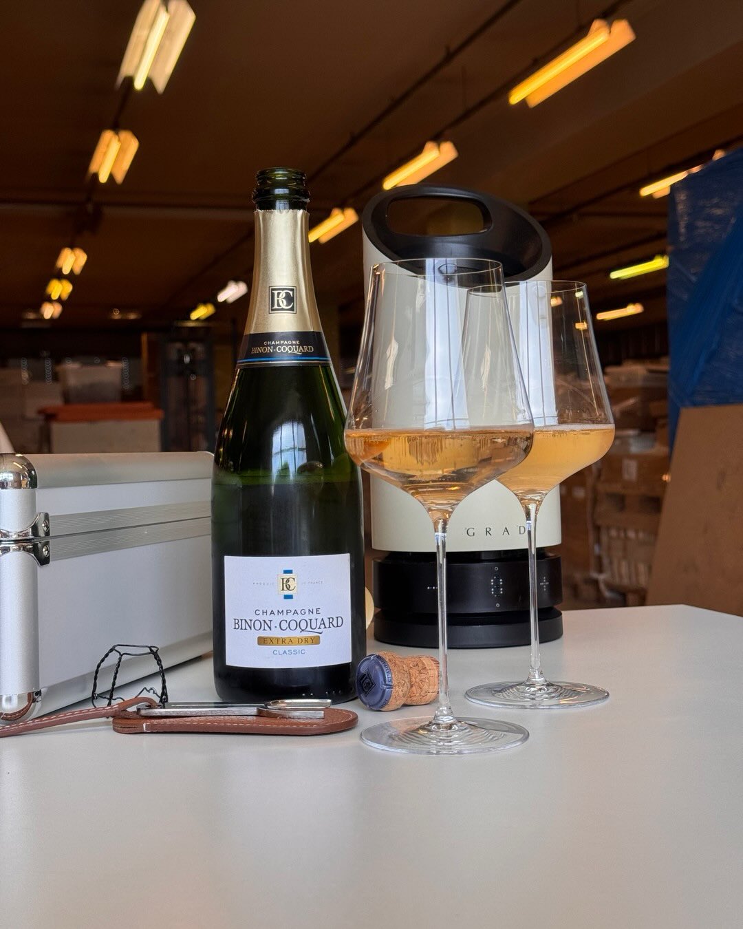 Extra Dry ist so eine unterschätzte Champagner-Kategorie. Nicht weil sie besonders komplex wäre, sondern weil sie in einem ganz bestimmten Kontext einfach funktioniert. So wie h… (6)