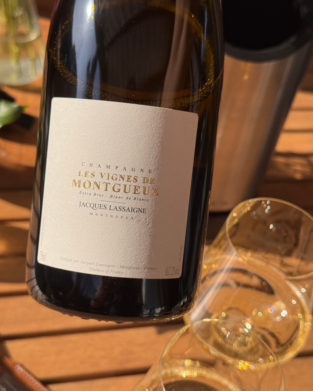 Der Les Vignes de Montgueux von Jacques Lassaigne ist ein Blend aus neun verschiedenen Lagen des Dorfes und zwei Jahrgängen - @lassaignemontgueux nutzt die intensive Säure-Struk… (10)