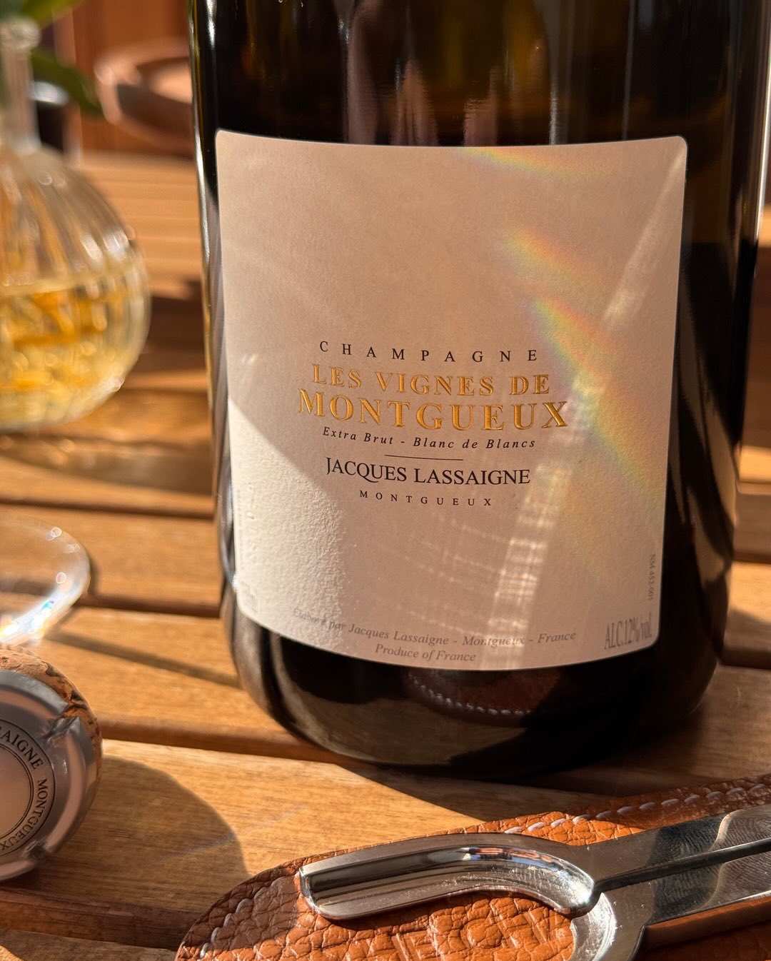 Der Les Vignes de Montgueux von Jacques Lassaigne ist ein Blend aus neun verschiedenen Lagen des Dorfes und zwei Jahrgängen - @lassaignemontgueux nutzt die intensive Säure-Struk… (5)