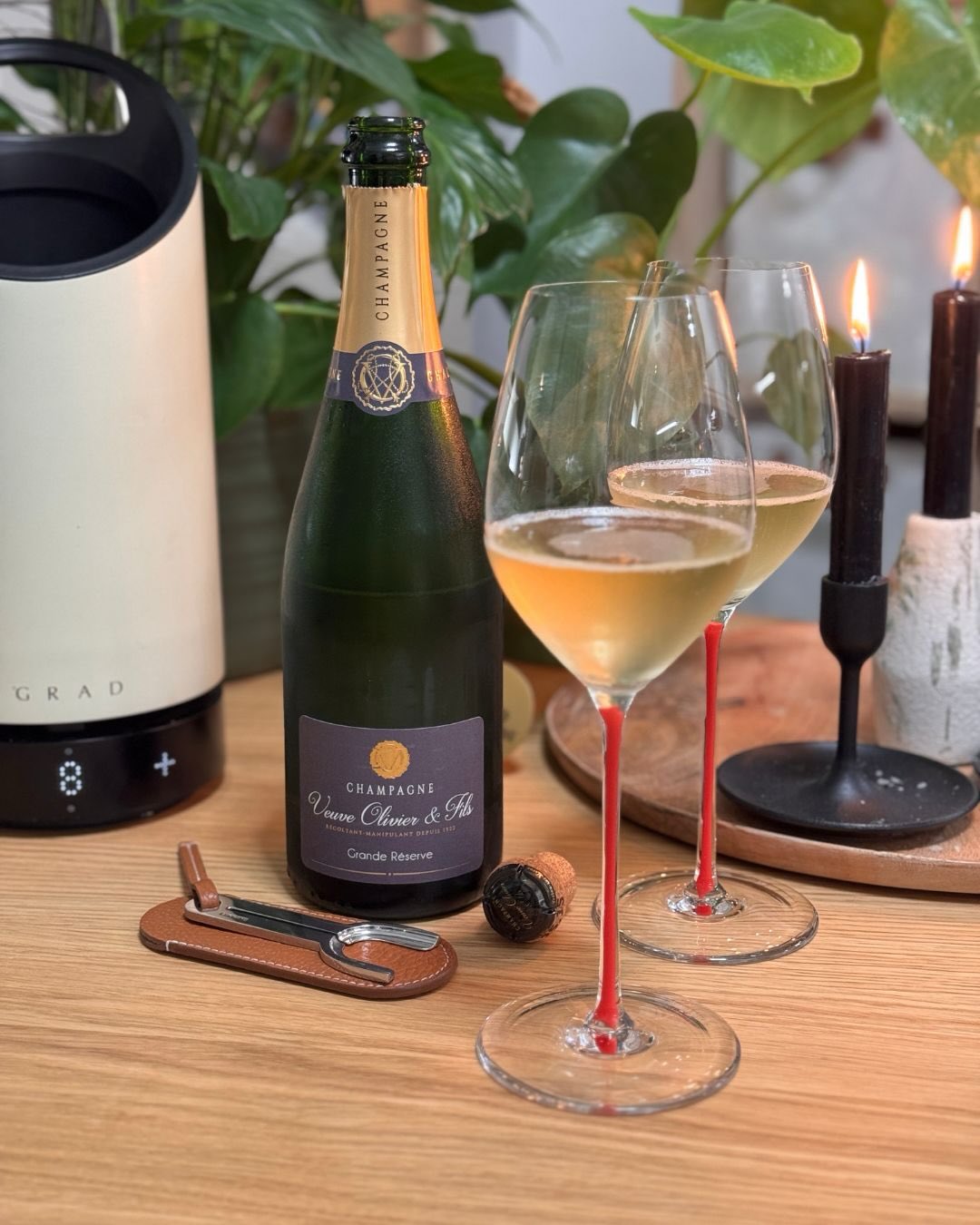 Vor einigen Wochen hatte ich euch hier den Secret Nature von @veuve_olivier_et_fils vorgestellt, ein Brut Nature ohne jede Dosage. Heute die Grande Réserve aus demselben Haus, a… (7)