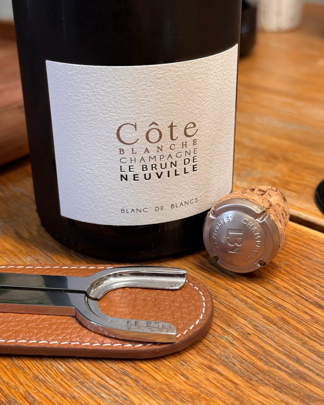 Hier hatte ich den Côte Blanche von @champagnelebrundeneuville nun zum zweiten mal. Diesmal wird es mediterran. Griechisches Pairing mit gegrilltem Ciabatta, Schafskäse, Melanza… (5)