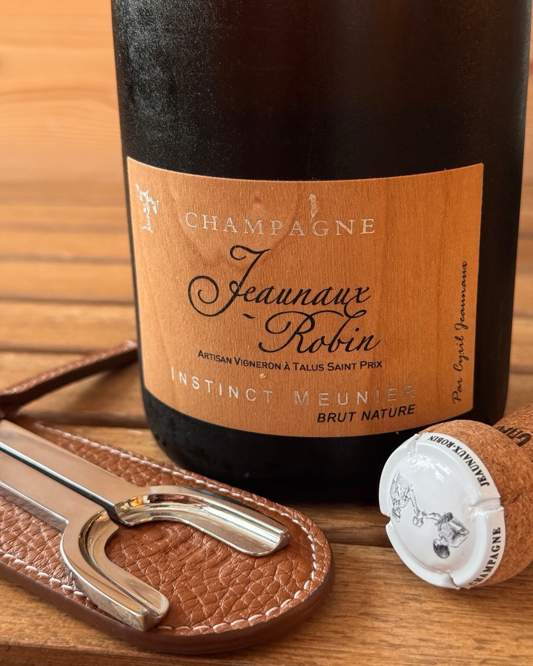 100% Meunier, Brut Nature, Eichenfass, ohne Malo, 61 Jahre alte Reben, 1776 Flaschen. Der Instinct Meunier 2020 von @champagnejeaunauxrobin kommt aus Talus-Saint-Prix, einem kle… (5)
