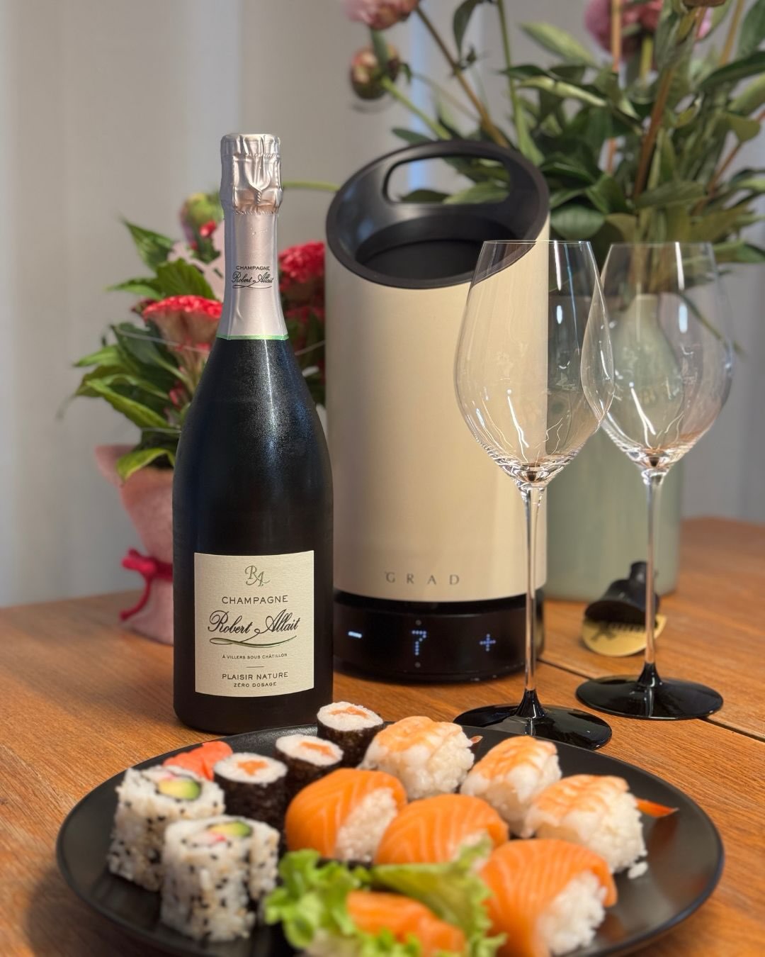 100% Pinot Meunier, Brut Nature, MLF blockiert. Der Plaisir Nature von @champagnerobertallait geht die kompromissloseste Route, die man mit dieser Rebsorte gehen kann. Es ist ni… (3)