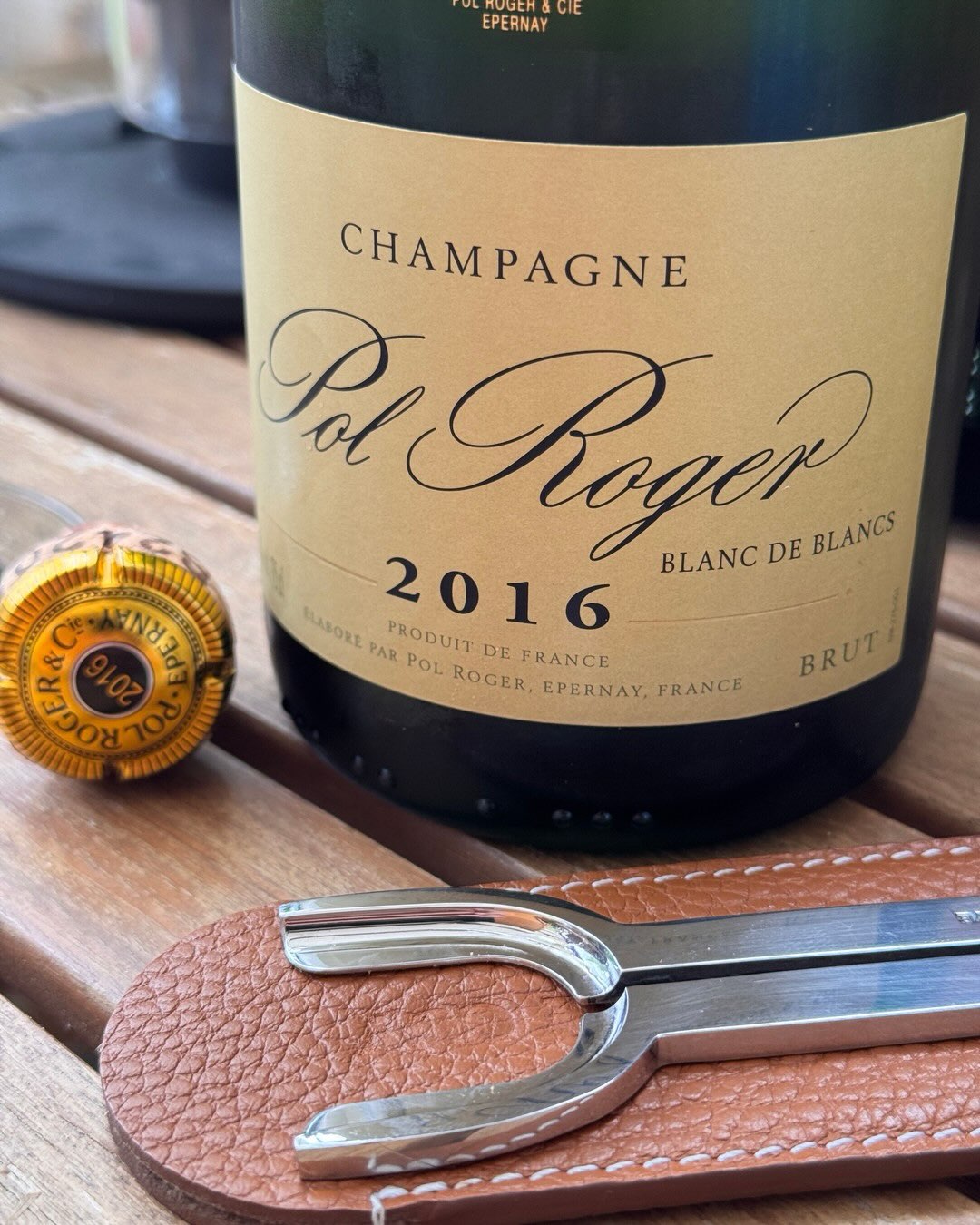 100% Chardonnay aus sechs Grands Crus der Côte des Blancs, alle separat vergoren. So arbeitet @pol_roger beim Blanc de Blancs 2016. Ich kann kein einzelnes Aroma benennen was hi… (5)