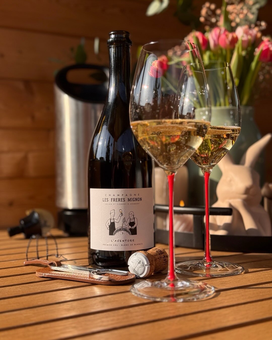 Was mich an dieser Cuvée beschäftigt hat ist der Fakt, dass Mignon kein Winzerchampagner im klassischen Sinn ist. Das Haus kauft Trauben zu und hat eine breite Linie. Der L’Aven… (1)